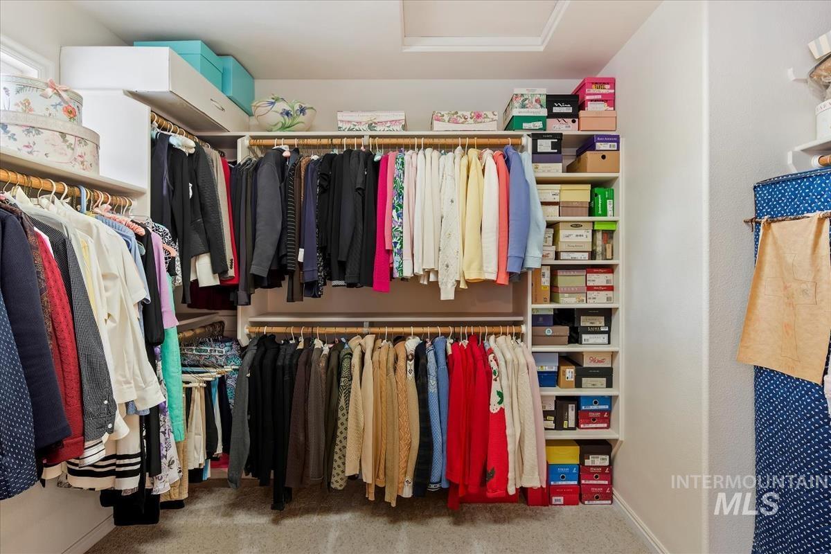 395 E Woodlander Ct, Eagle, Idaho 83616, 4 Bedrooms, 3 Bathrooms, Residential For Sale, Price $825,000,MLS 98975290