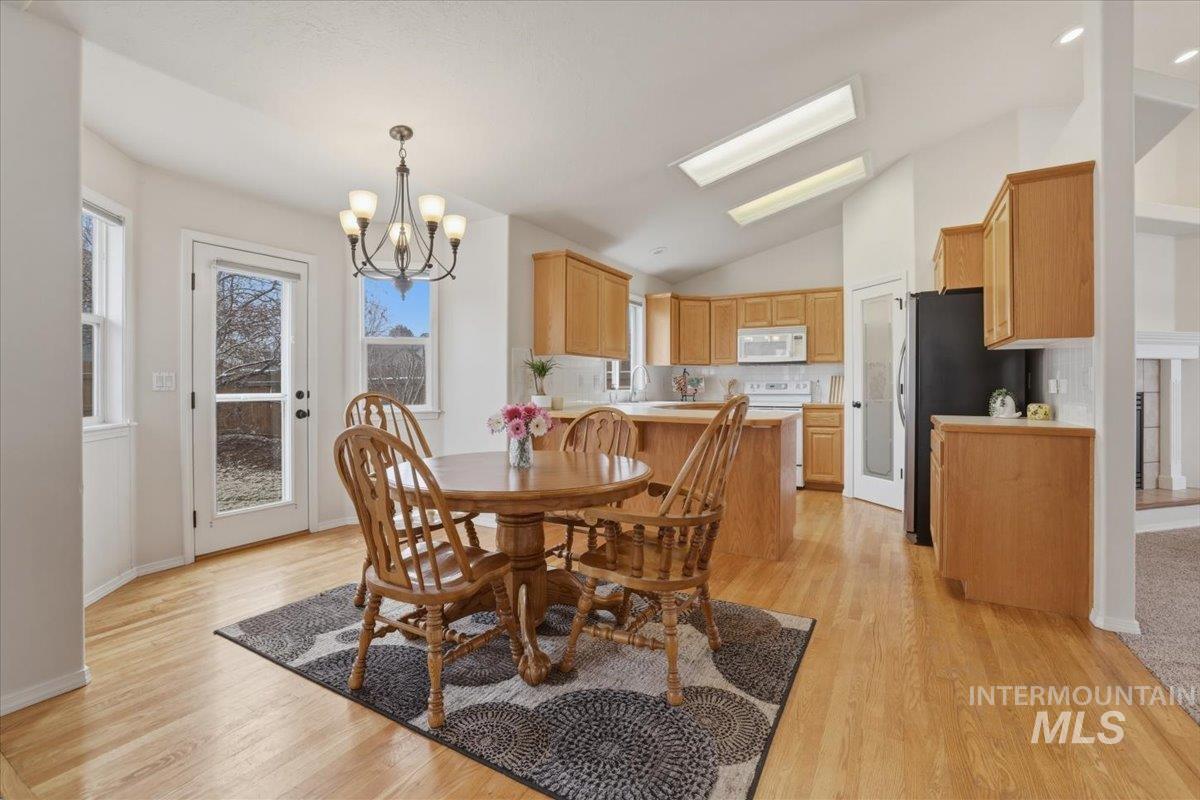 446 W Sedgewick Dr, Meridian, Idaho 83646, 3 Bedrooms, 2.5 Bathrooms, Residential For Sale, Price $440,000,MLS 98975292