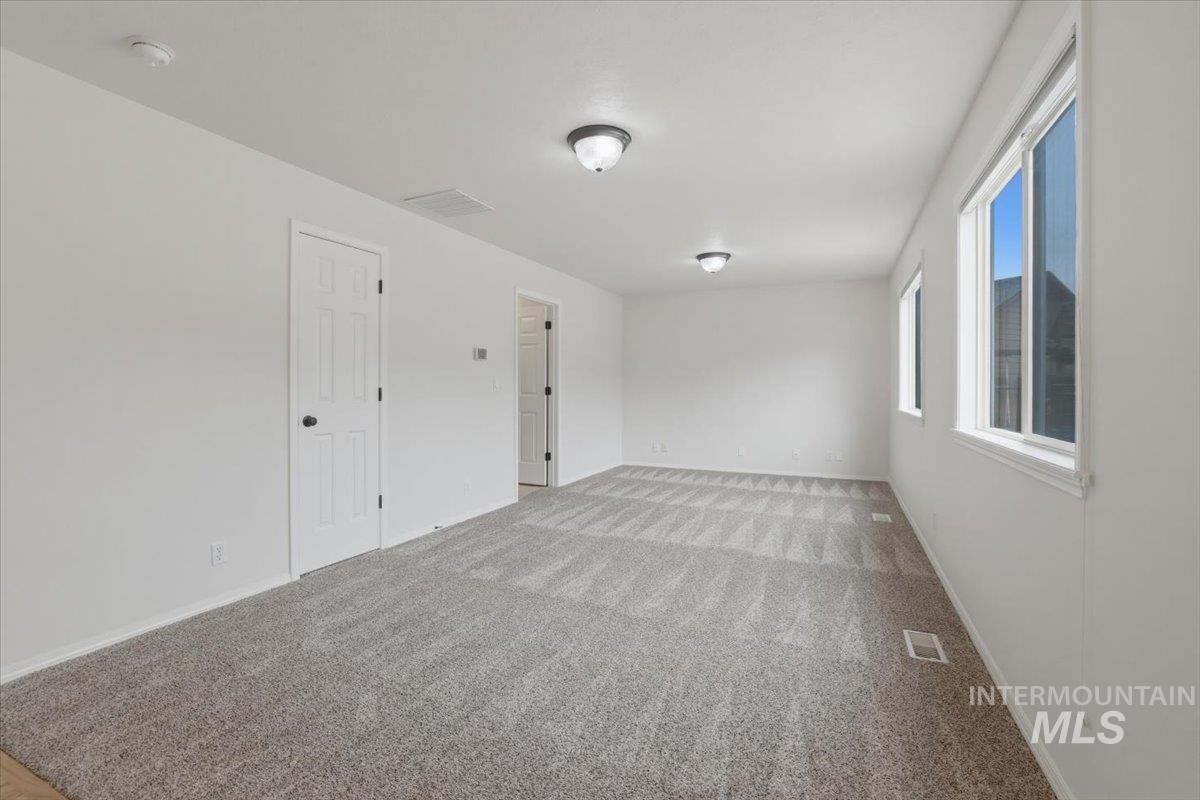 446 W Sedgewick Dr, Meridian, Idaho 83646, 3 Bedrooms, 2.5 Bathrooms, Residential For Sale, Price $440,000,MLS 98975292