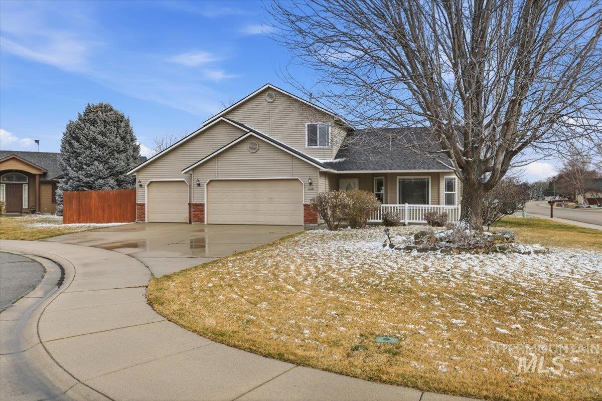 446 W Sedgewick Dr, Meridian, Idaho 83646, 3 Bedrooms, 2.5 Bathrooms, Residential For Sale, Price $440,000,MLS 98975292