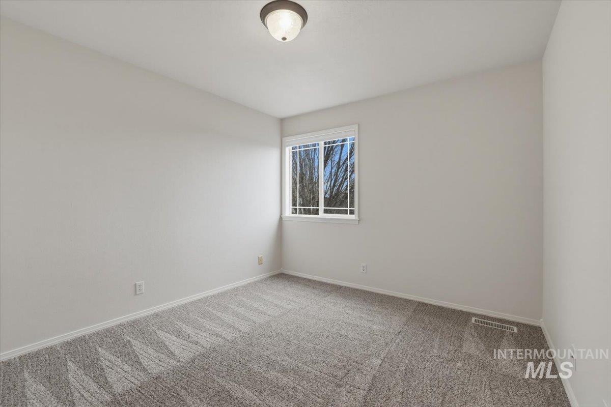 446 W Sedgewick Dr, Meridian, Idaho 83646, 3 Bedrooms, 2.5 Bathrooms, Residential For Sale, Price $440,000,MLS 98975292