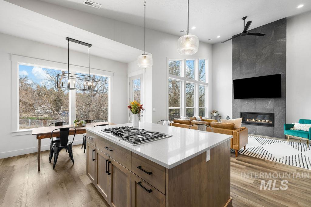 6323 W Bluebird Lane, Boise, Idaho 83714, 3 Bedrooms, 3 Bathrooms, Residential For Sale, Price $687,000,MLS 98975294