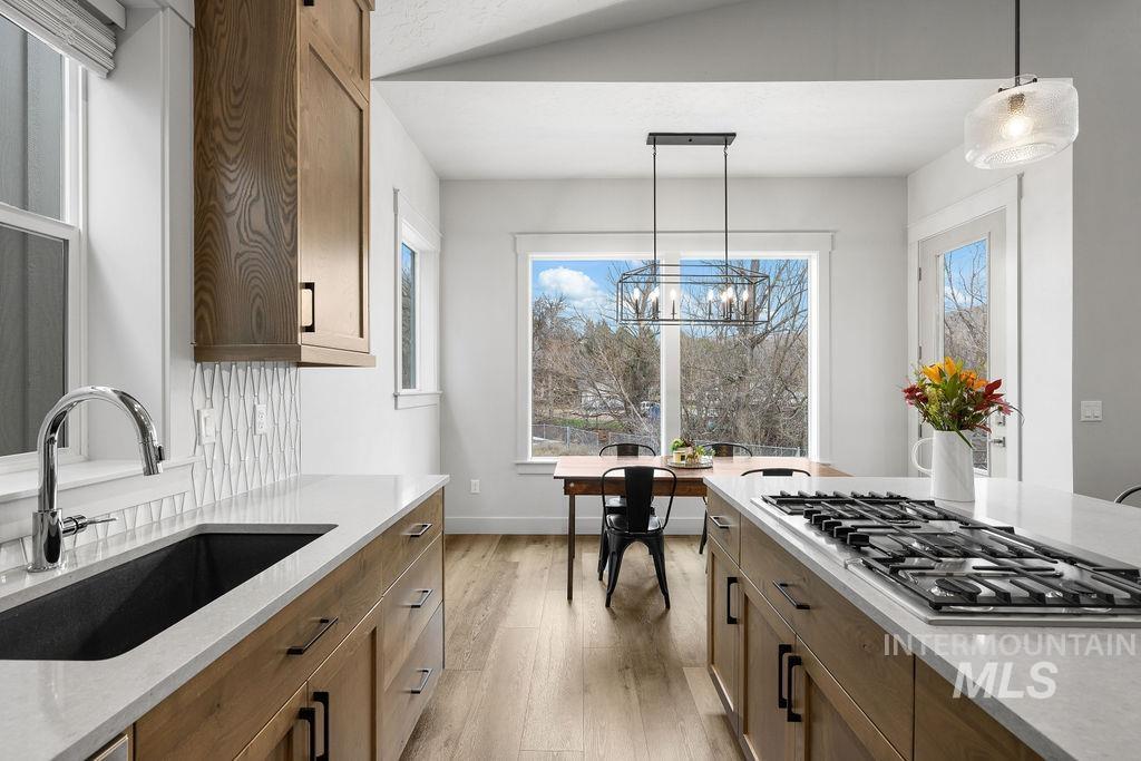 6323 W Bluebird Lane, Boise, Idaho 83714, 3 Bedrooms, 3 Bathrooms, Residential For Sale, Price $687,000,MLS 98975294