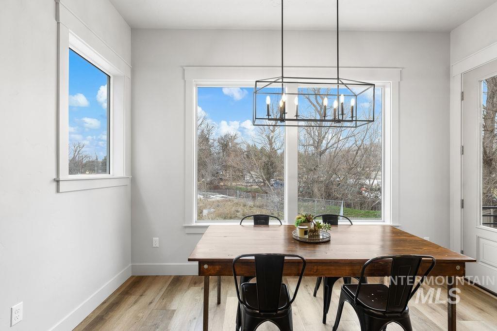 6323 W Bluebird Lane, Boise, Idaho 83714, 3 Bedrooms, 3 Bathrooms, Residential For Sale, Price $687,000,MLS 98975294