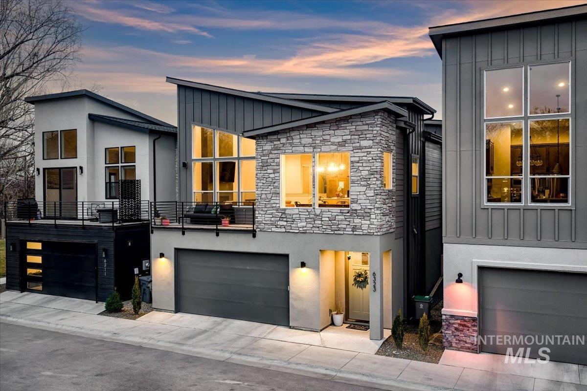 6323 W Bluebird Lane, Boise, Idaho 83714, 3 Bedrooms, 3 Bathrooms, Residential For Sale, Price $687,000,MLS 98975294
