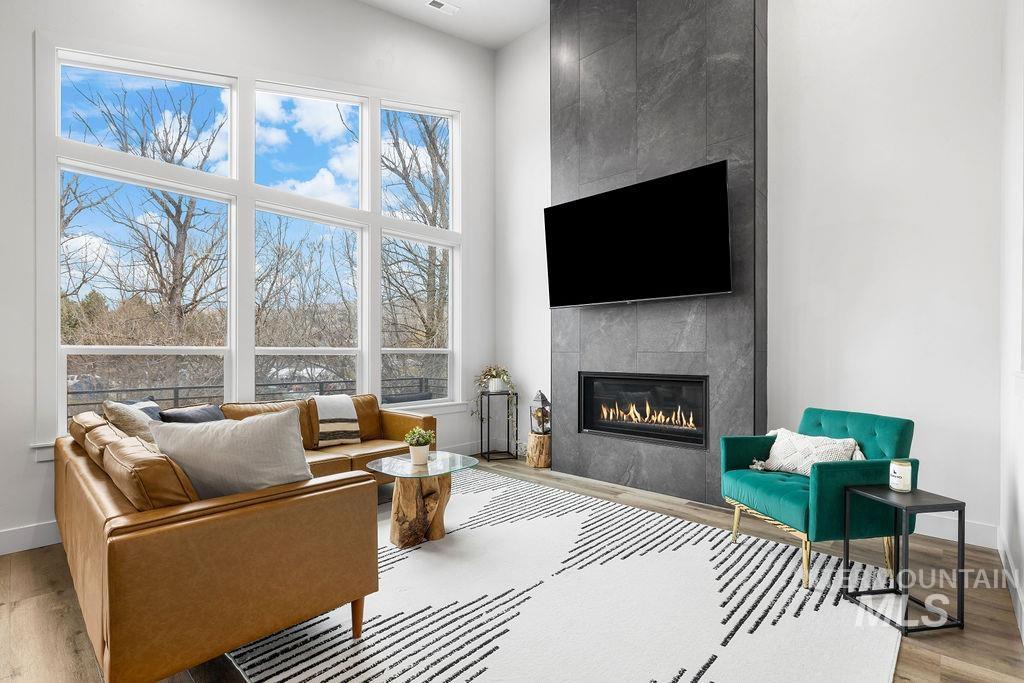 6323 W Bluebird Lane, Boise, Idaho 83714, 3 Bedrooms, 3 Bathrooms, Residential For Sale, Price $687,000,MLS 98975294