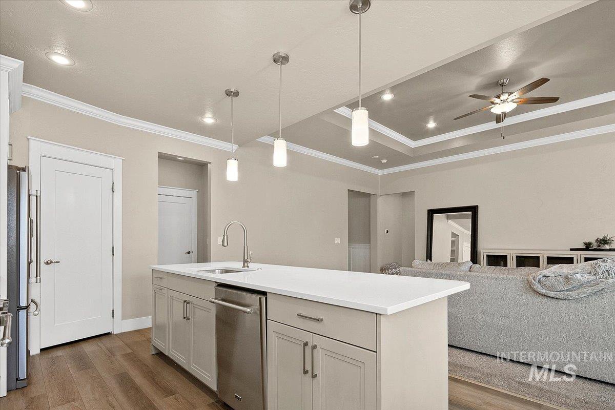 3190 S Saxony, Eagle, Idaho 83616, 3 Bedrooms, 2 Bathrooms, Residential For Sale, Price $599,900,MLS 98975295