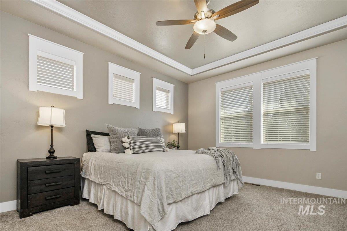 3190 S Saxony, Eagle, Idaho 83616, 3 Bedrooms, 2 Bathrooms, Residential For Sale, Price $599,900,MLS 98975295