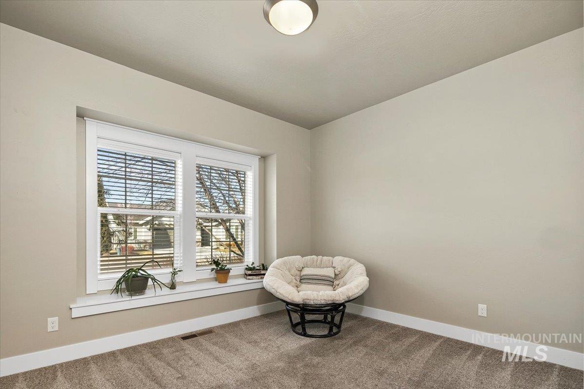 3190 S Saxony, Eagle, Idaho 83616, 3 Bedrooms, 2 Bathrooms, Residential For Sale, Price $599,900,MLS 98975295