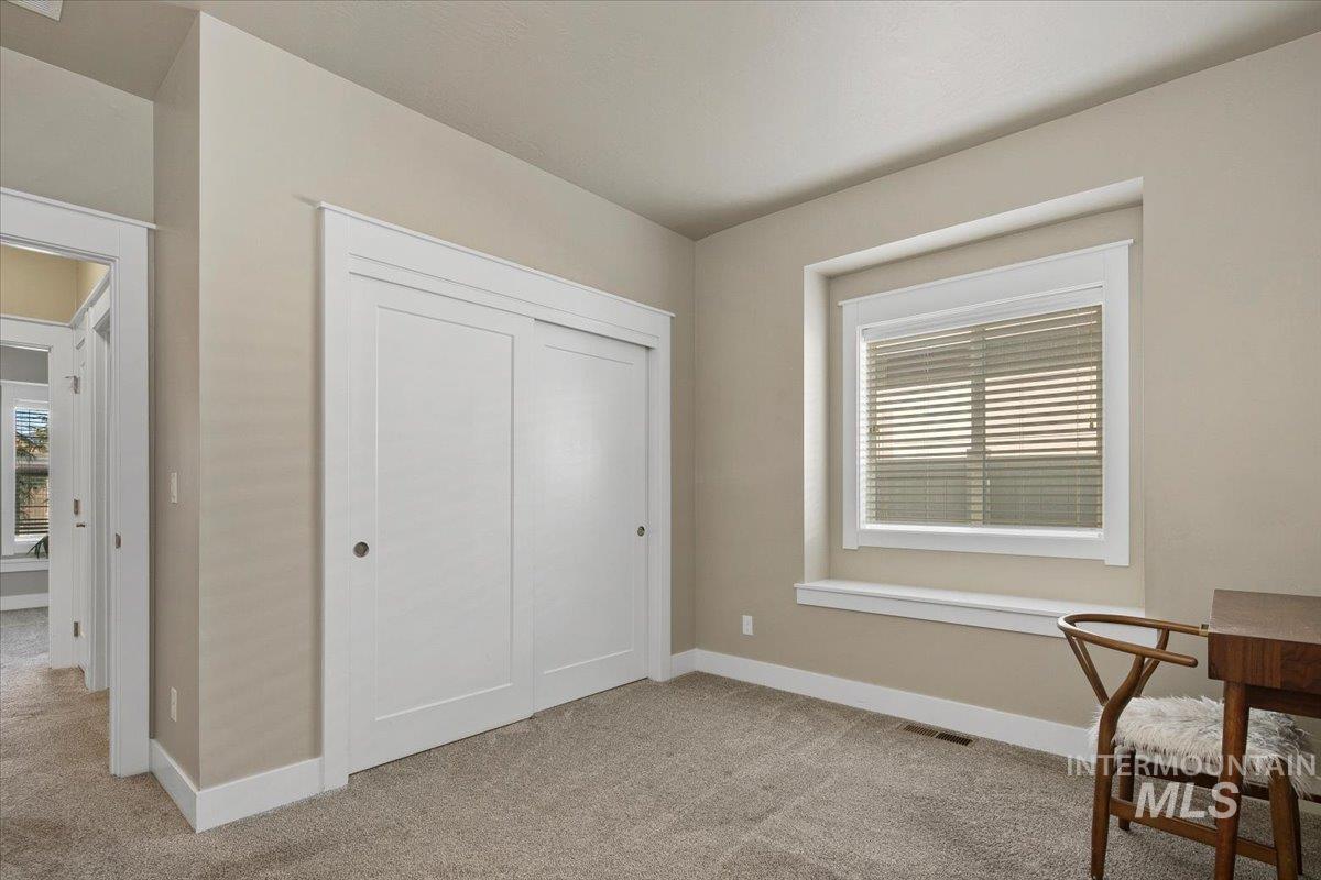 3190 S Saxony, Eagle, Idaho 83616, 3 Bedrooms, 2 Bathrooms, Residential For Sale, Price $599,900,MLS 98975295