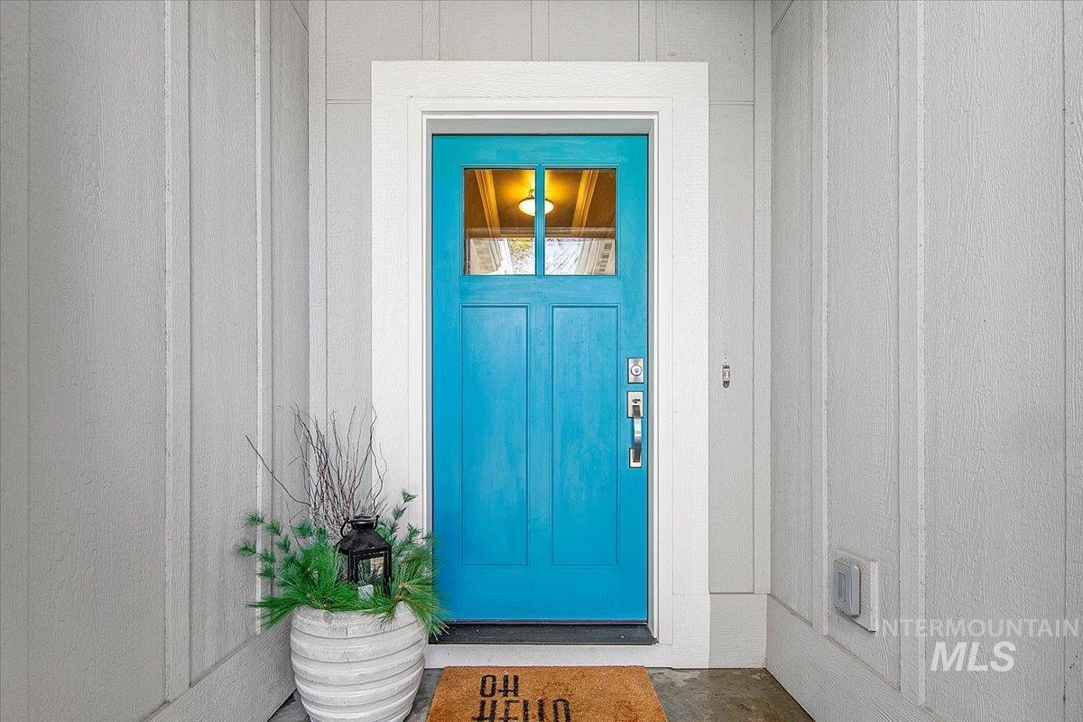 3190 S Saxony, Eagle, Idaho 83616, 3 Bedrooms, 2 Bathrooms, Residential For Sale, Price $599,900,MLS 98975295