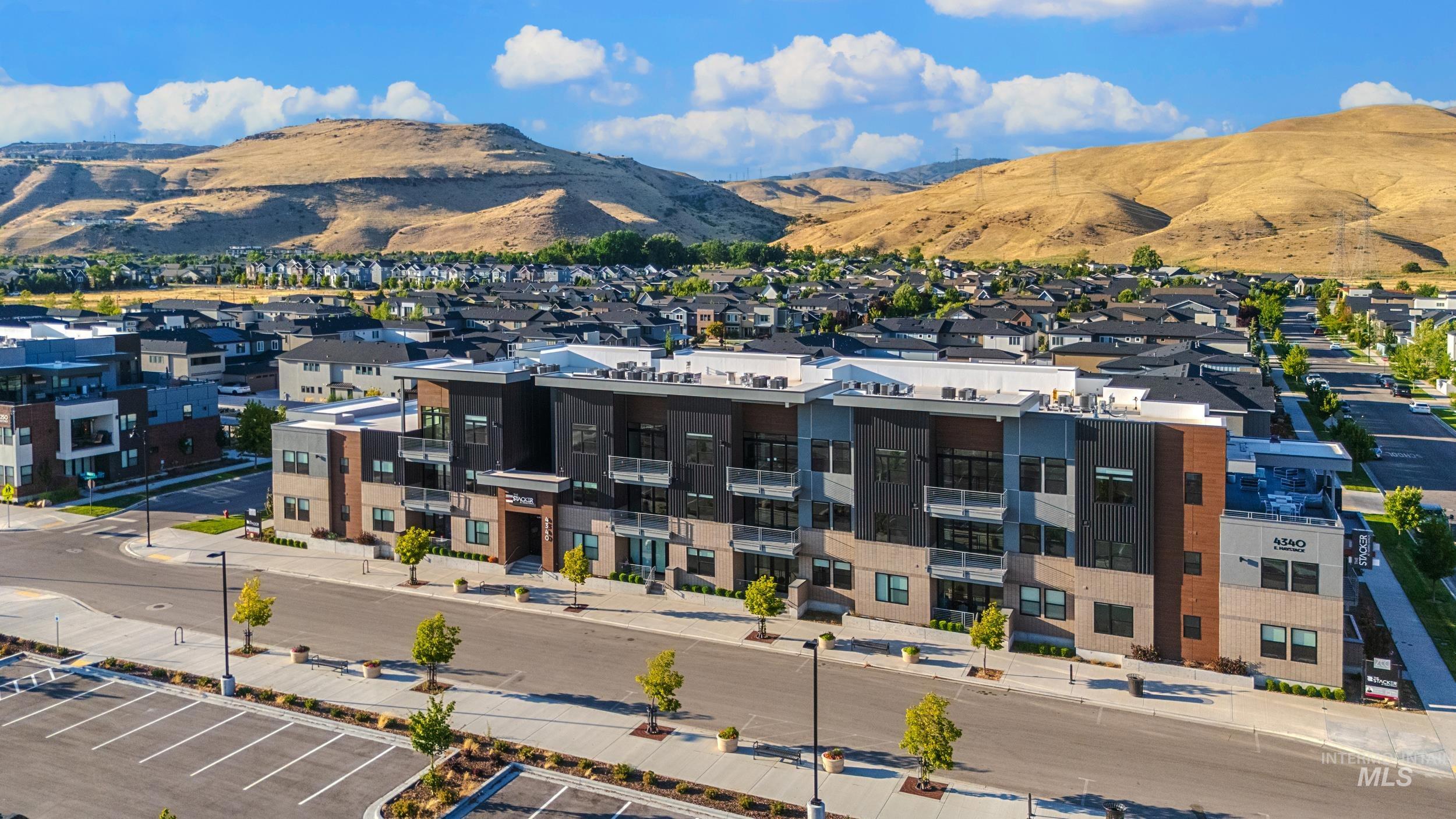 4340 E Haystack St, Boise, Idaho 83716, 1 Bedroom, 1 Bathroom, Residential For Sale, Price $389,900,MLS 98975297