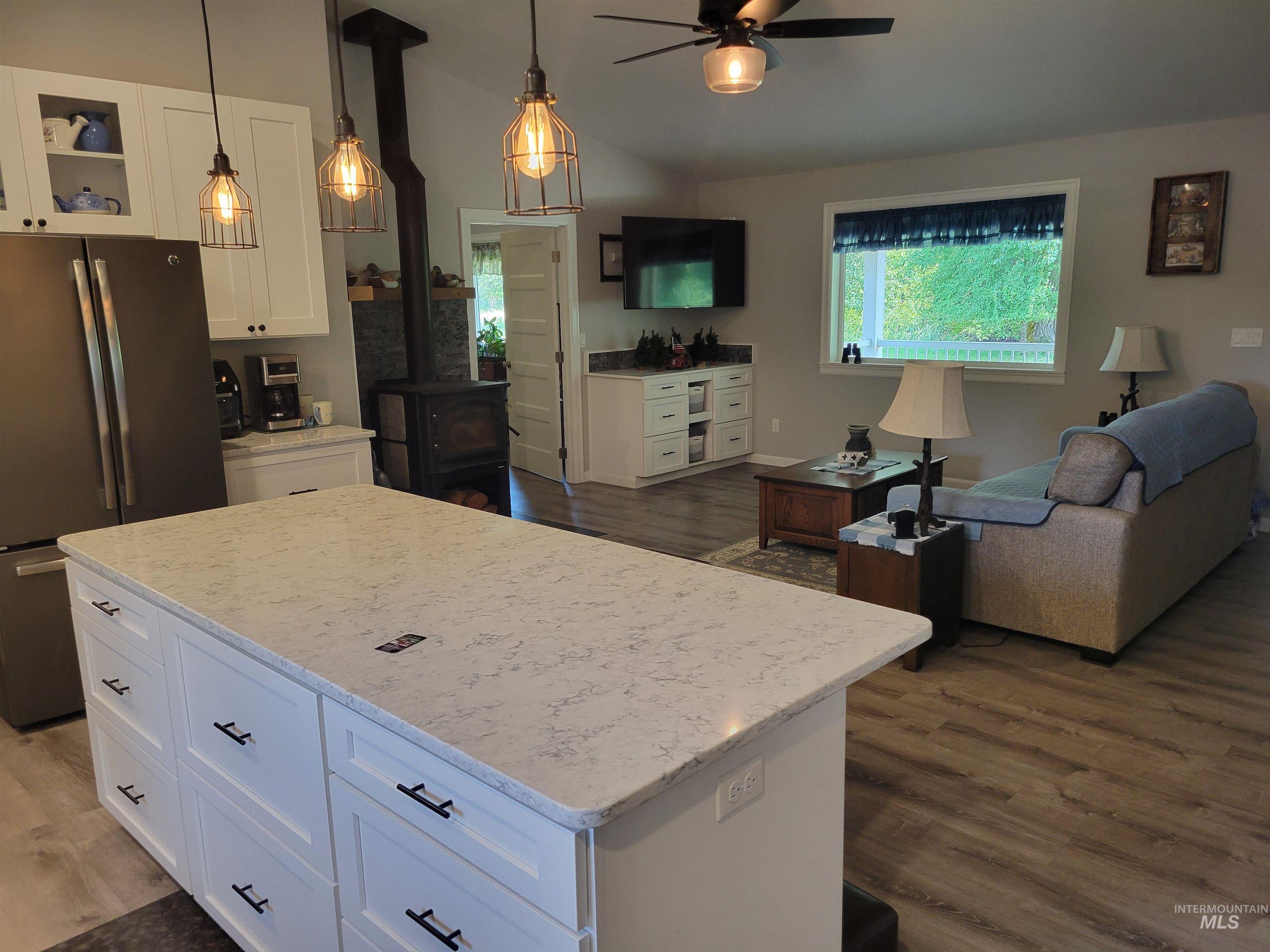 437 Clear Creek Rd, Kooskia, Idaho 83539, 2 Bedrooms, 2 Bathrooms, Residential For Sale, Price $735,000, 98975299