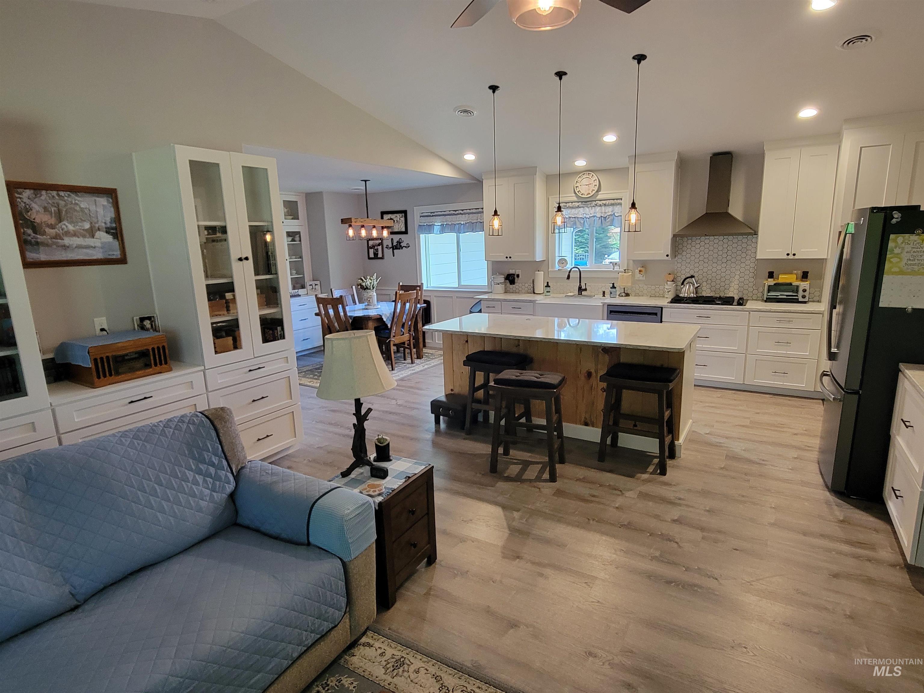 437 Clear Creek Rd, Kooskia, Idaho 83539, 2 Bedrooms, 2 Bathrooms, Residential For Sale, Price $735,000, 98975299