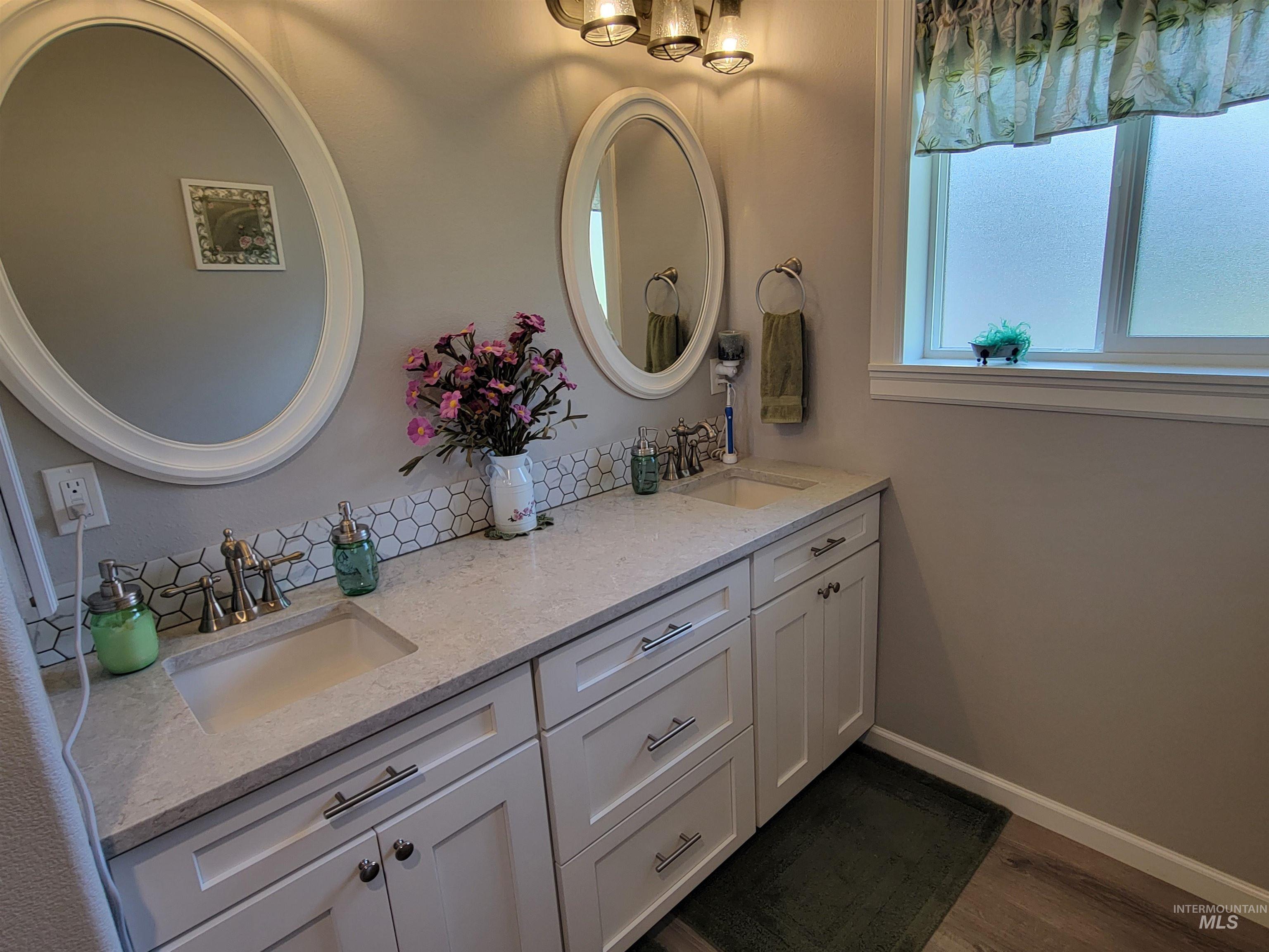 437 Clear Creek Rd, Kooskia, Idaho 83539, 2 Bedrooms, 2 Bathrooms, Residential For Sale, Price $735,000, 98975299