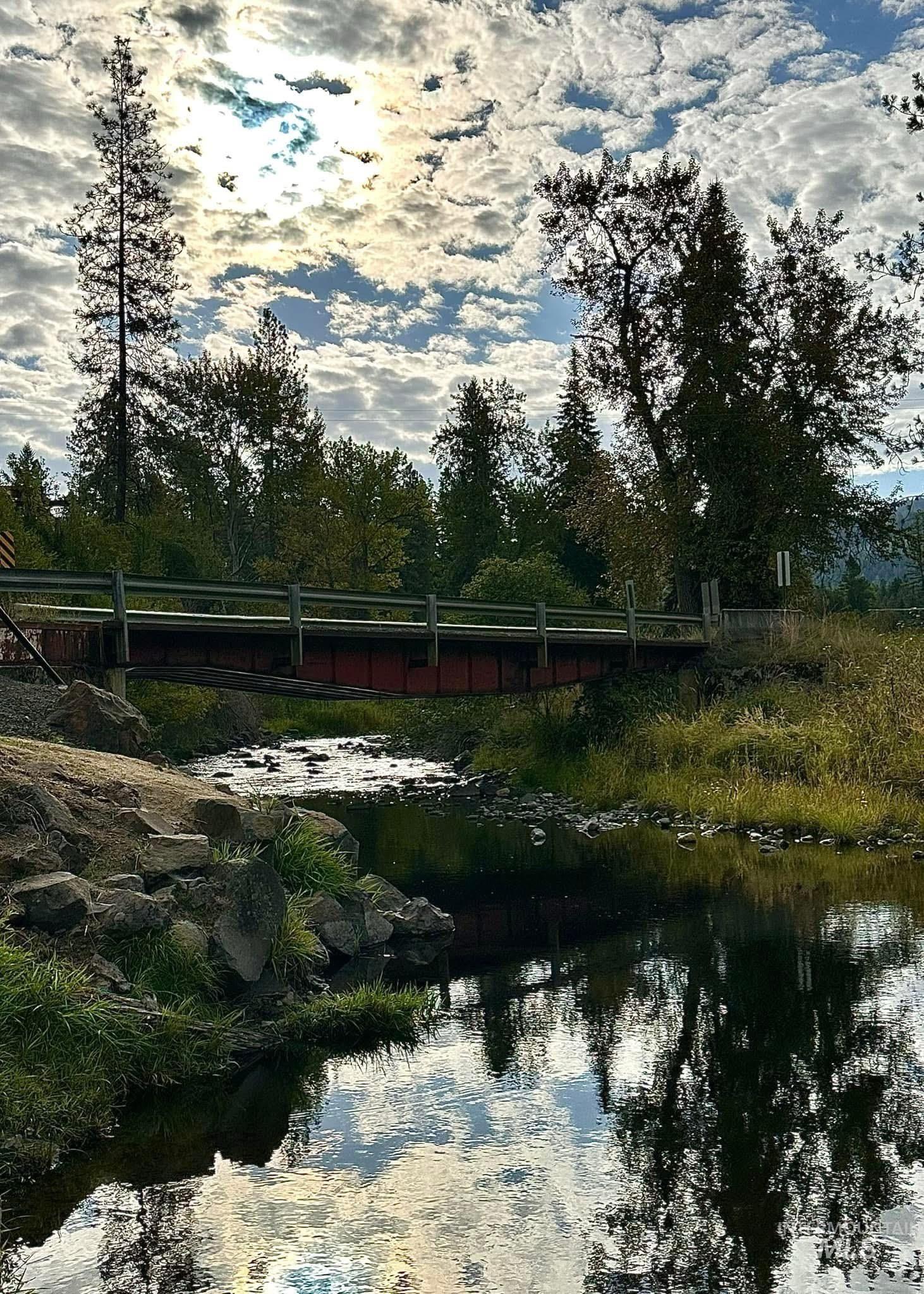 437 Clear Creek Rd, Kooskia, Idaho 83539, 2 Bedrooms, 2 Bathrooms, Residential For Sale, Price $735,000, 98975299