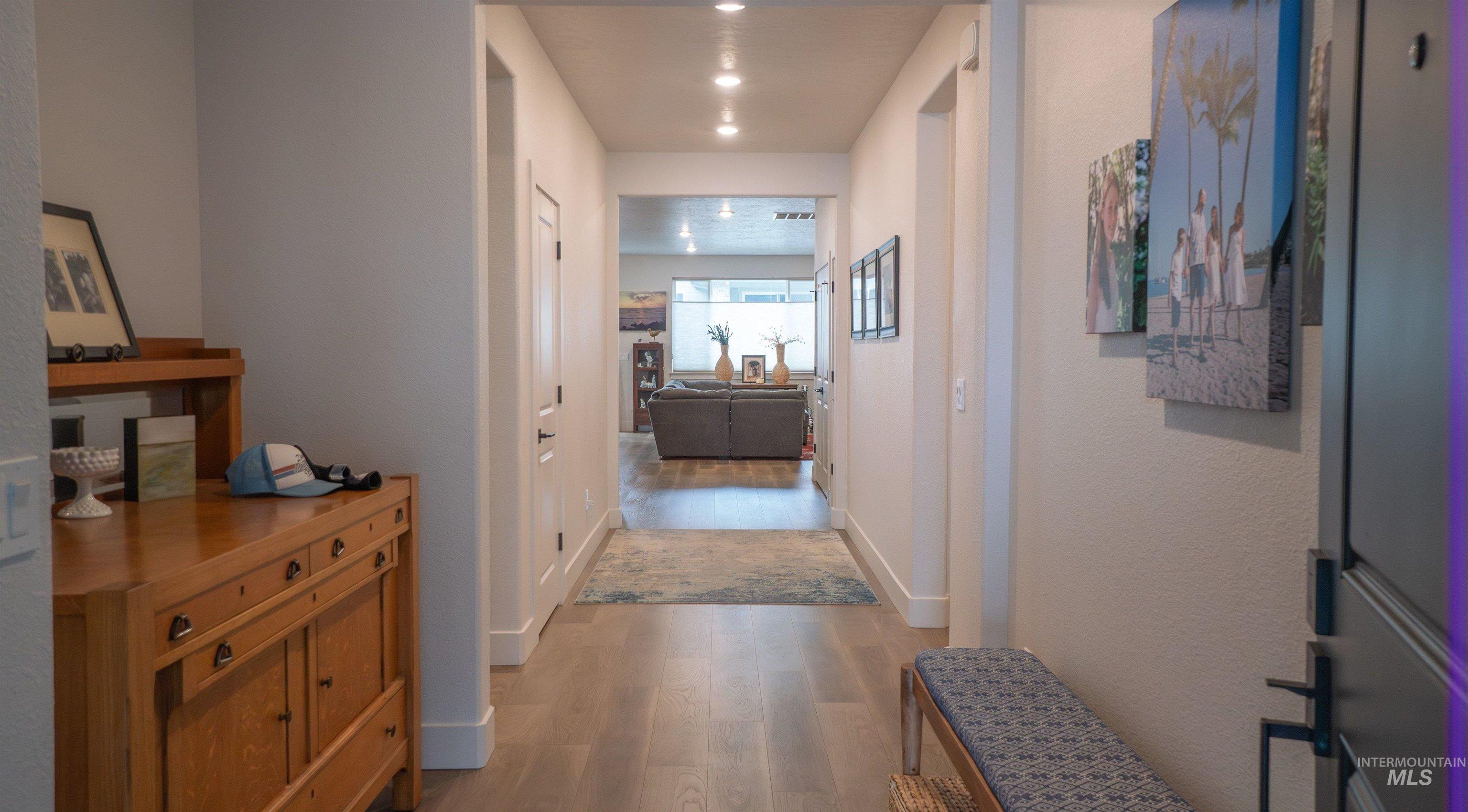 5427 S Scandia Avenue, Meridian, Idaho 83642-8552, 4 Bedrooms, 2 Bathrooms, Residential For Sale, Price $600,000,MLS 98975300