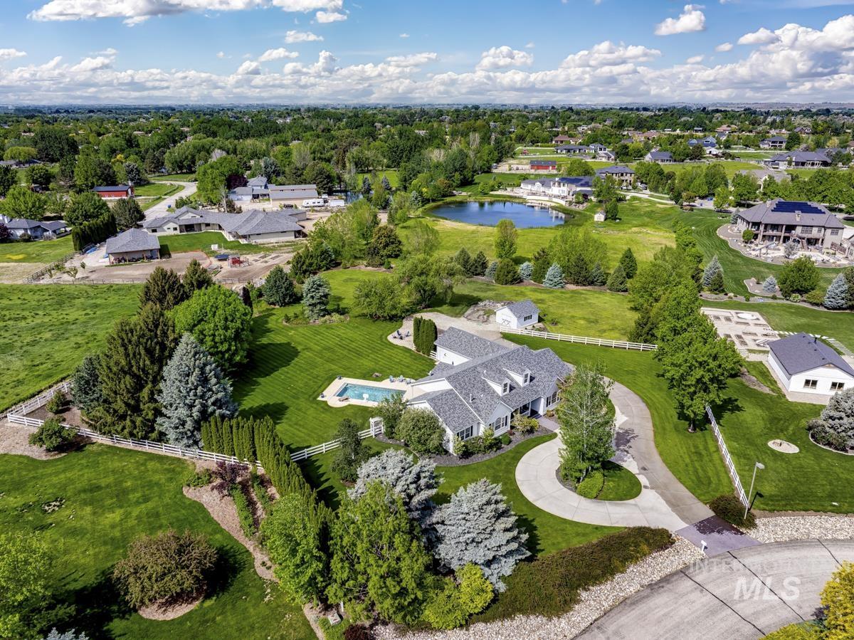 2525 N Equestrian Place, Eagle, Idaho 83616, 5 Bedrooms, 2.5 Bathrooms, Residential For Sale, Price $1,650,000,MLS 98975302