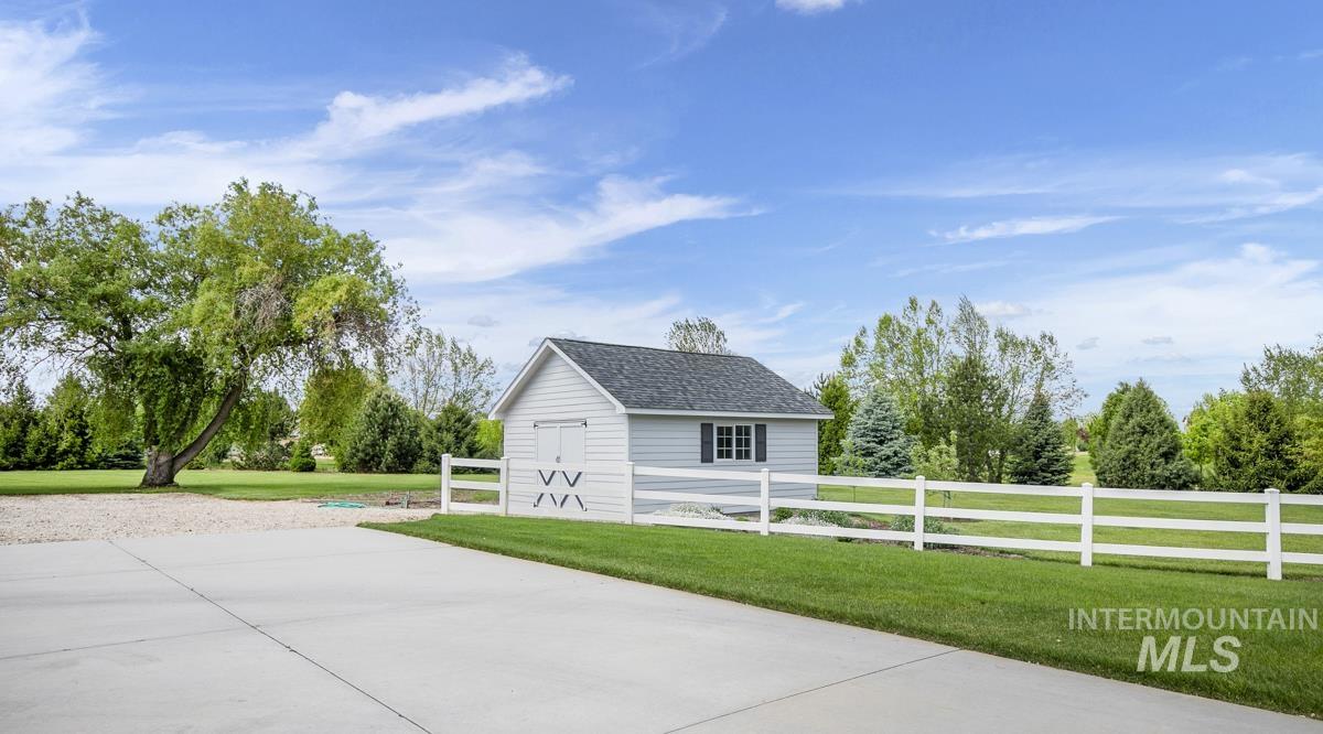 2525 N Equestrian Place, Eagle, Idaho 83616, 5 Bedrooms, 2.5 Bathrooms, Residential For Sale, Price $1,650,000,MLS 98975302