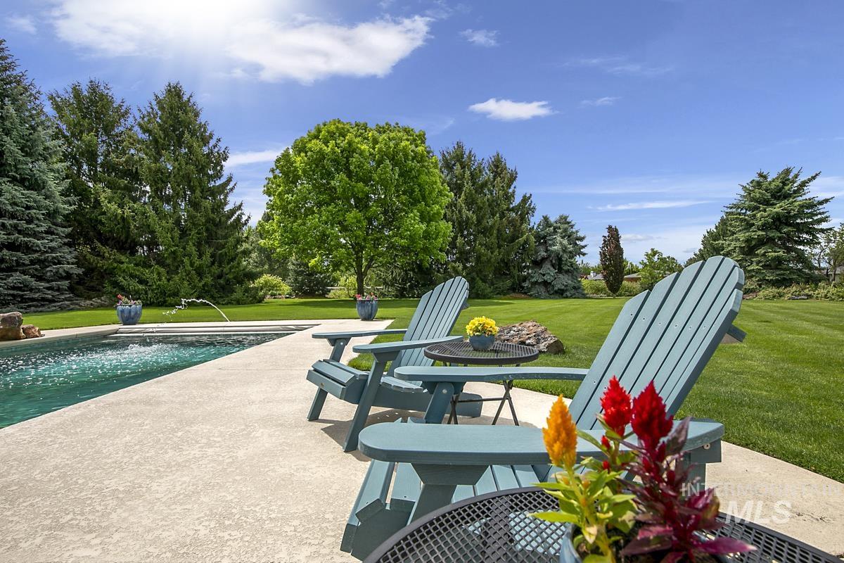 2525 N Equestrian Place, Eagle, Idaho 83616, 5 Bedrooms, 2.5 Bathrooms, Residential For Sale, Price $1,650,000,MLS 98975302