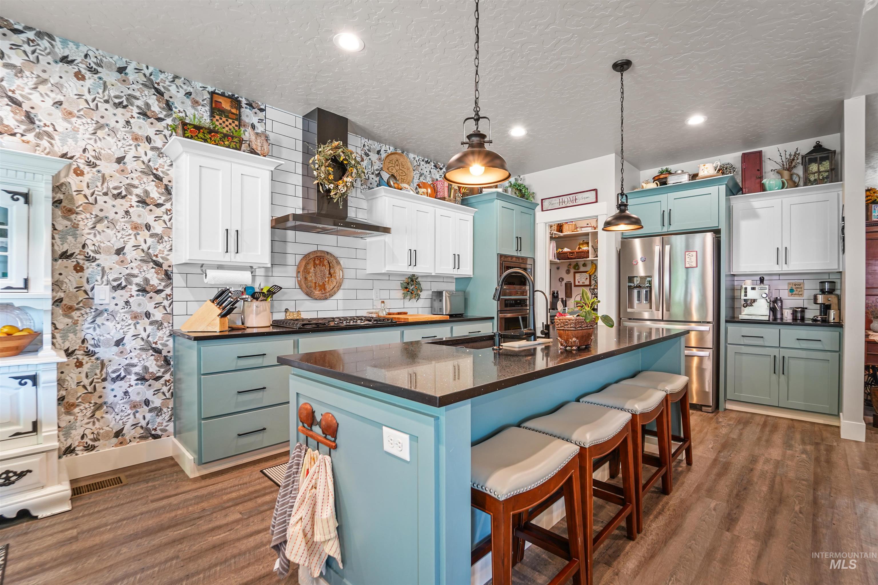 2118 Sunset Ave, Caldwell, Idaho 83605, 3 Bedrooms, 2.5 Bathrooms, Residential For Sale, Price $519,000,MLS 98975303