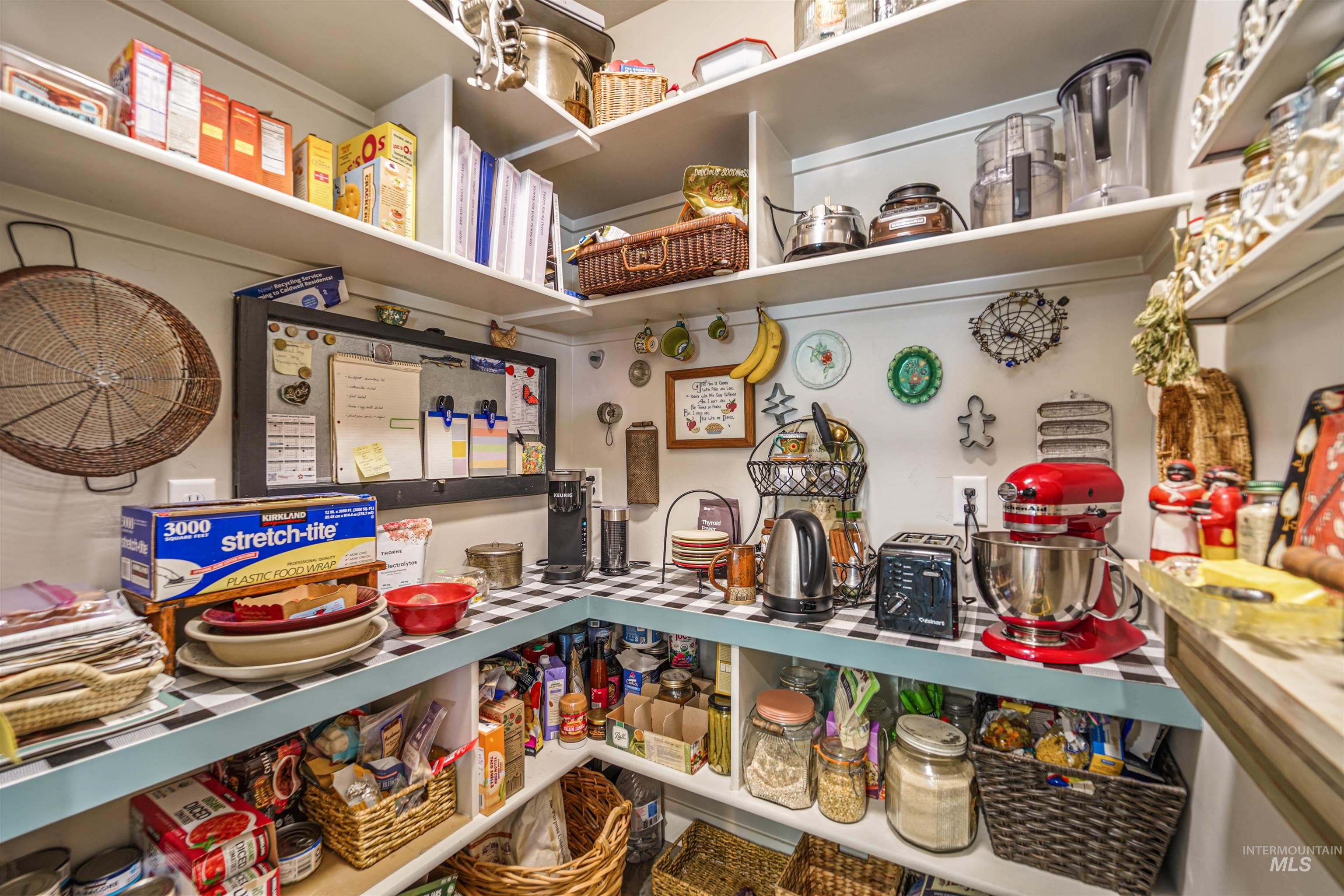 2118 Sunset Ave, Caldwell, Idaho 83605, 3 Bedrooms, 2.5 Bathrooms, Residential For Sale, Price $519,000,MLS 98975303