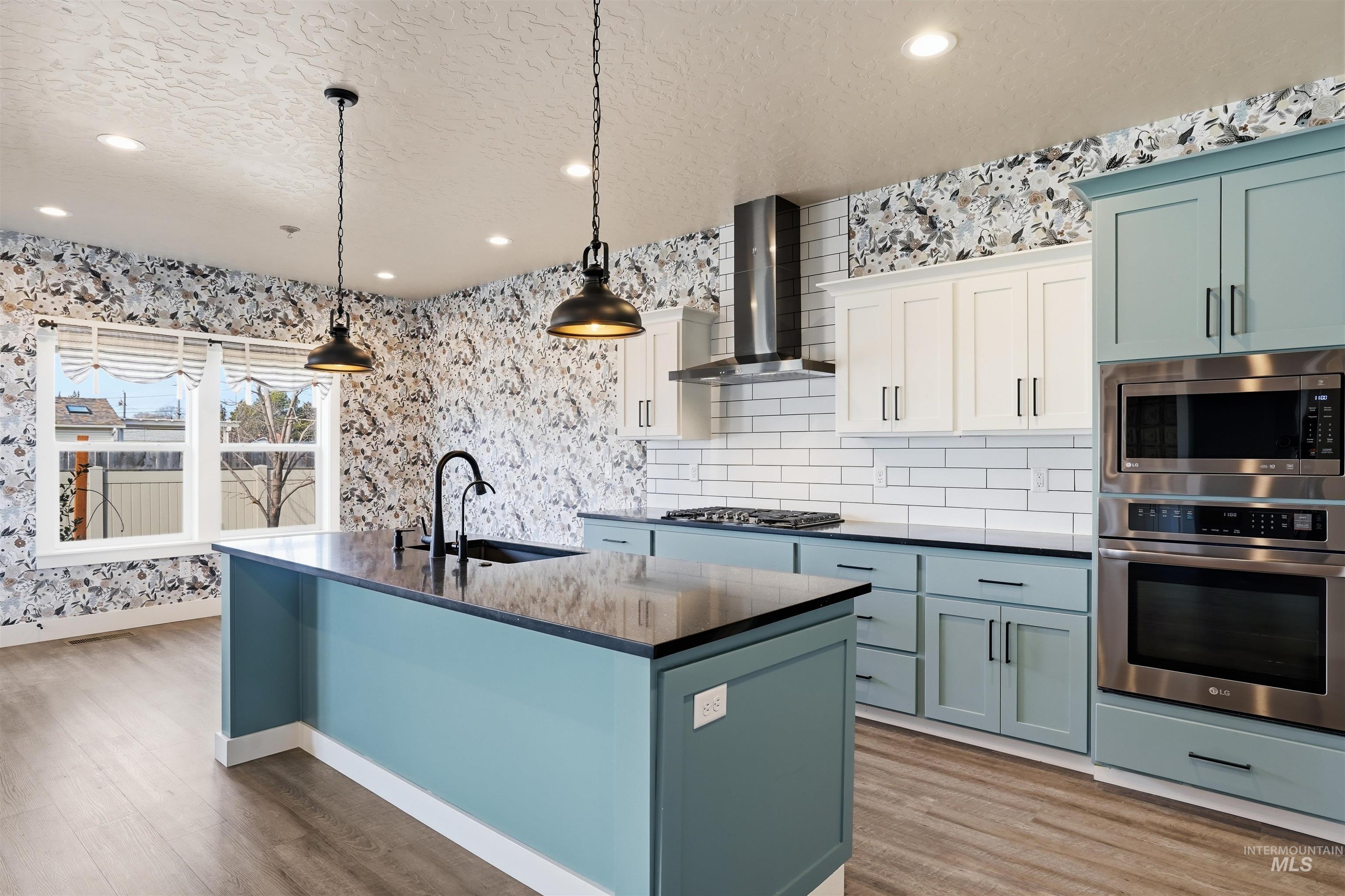 2118 Sunset Ave, Caldwell, Idaho 83605, 3 Bedrooms, 2.5 Bathrooms, Residential For Sale, Price $519,000, 98975303