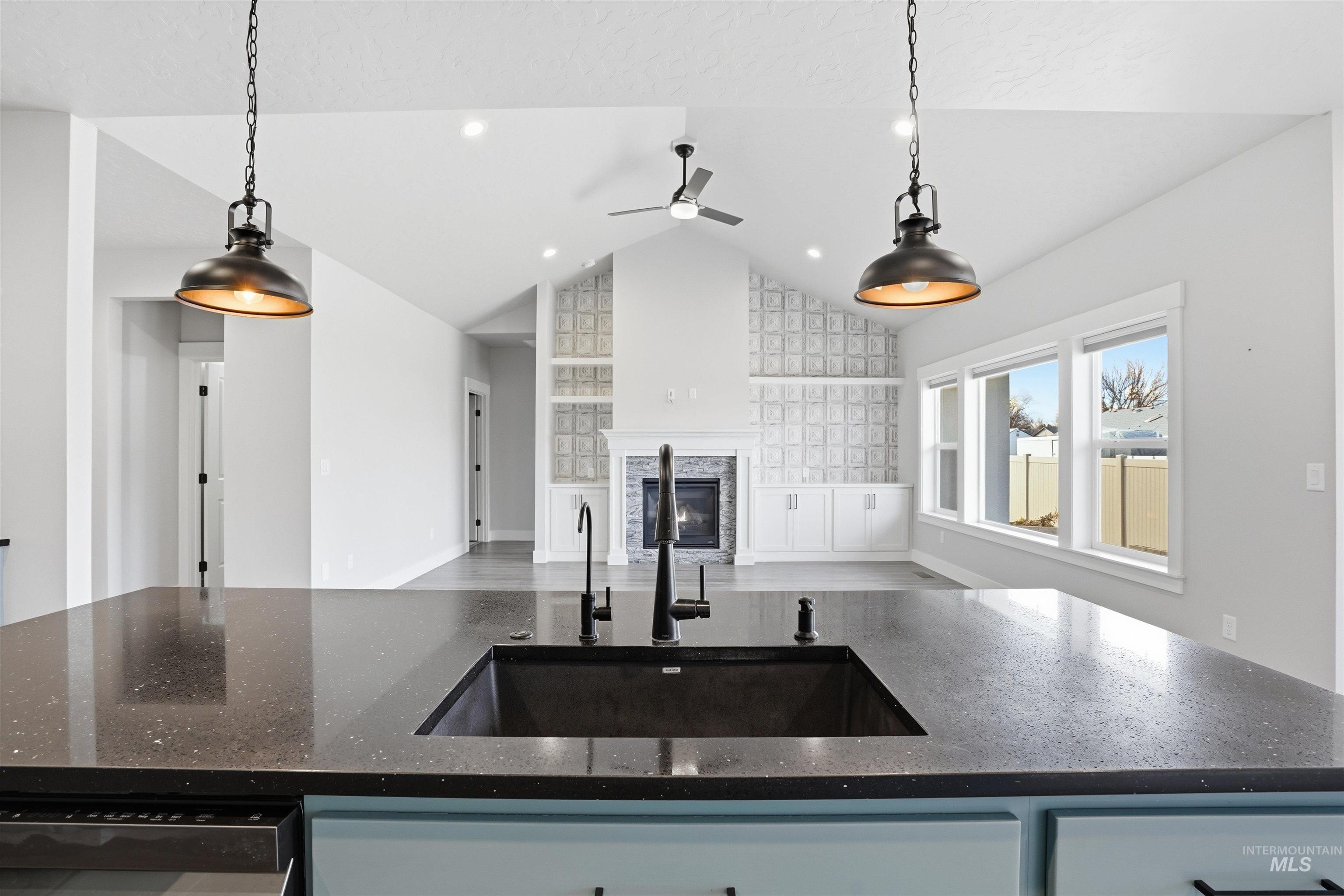 2118 Sunset Ave, Caldwell, Idaho 83605, 3 Bedrooms, 2.5 Bathrooms, Residential For Sale, Price $519,000, 98975303