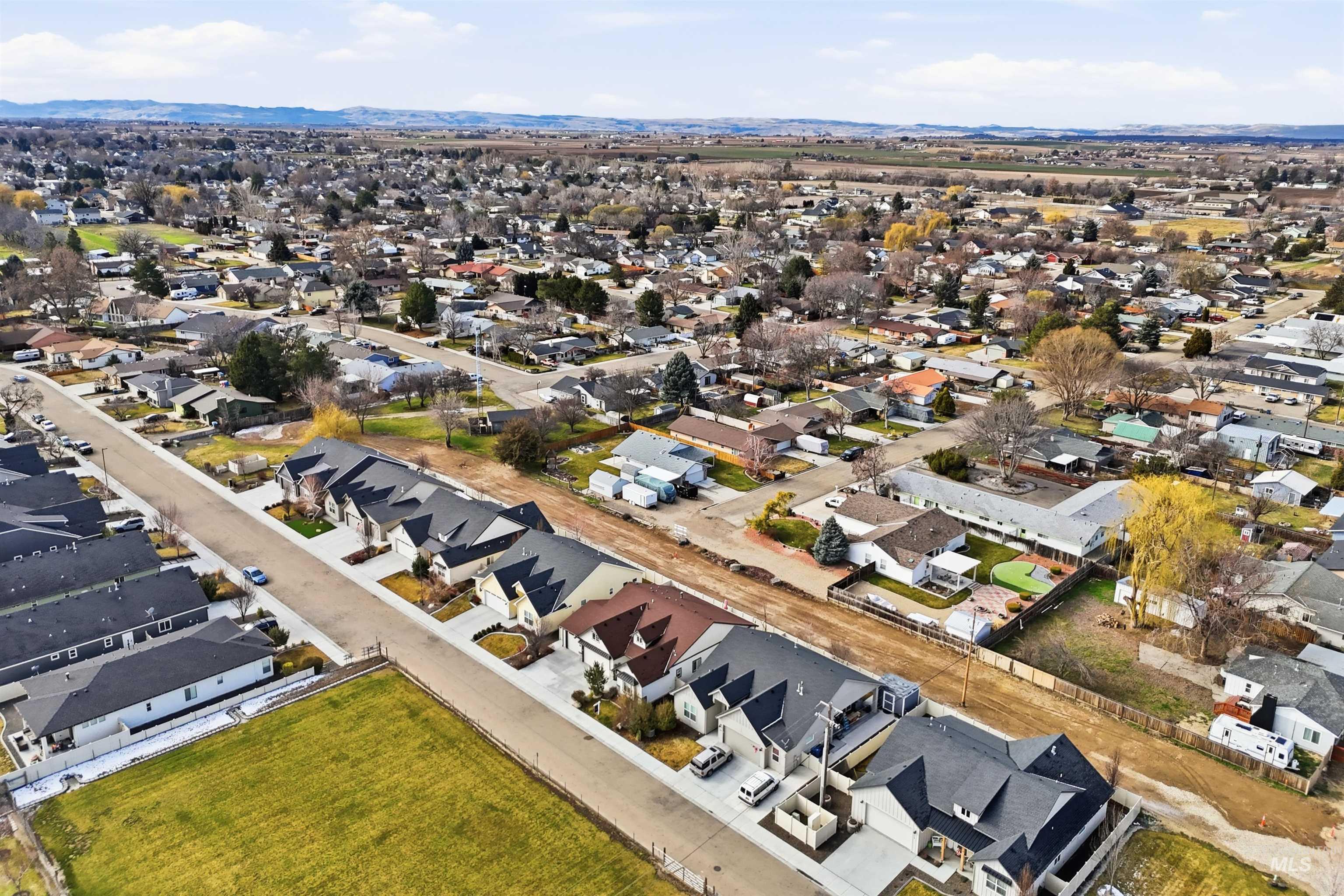 2118 Sunset Ave, Caldwell, Idaho 83605, 3 Bedrooms, 2.5 Bathrooms, Residential For Sale, Price $519,000, 98975303