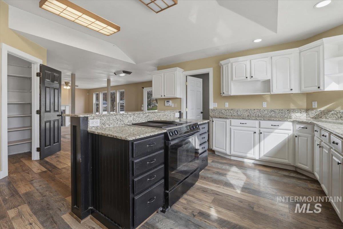 709 Sherry Rd., Nampa, Idaho 83686, 7 Bedrooms, 5.5 Bathrooms, Residential For Sale, Price $779,900,MLS 98975304