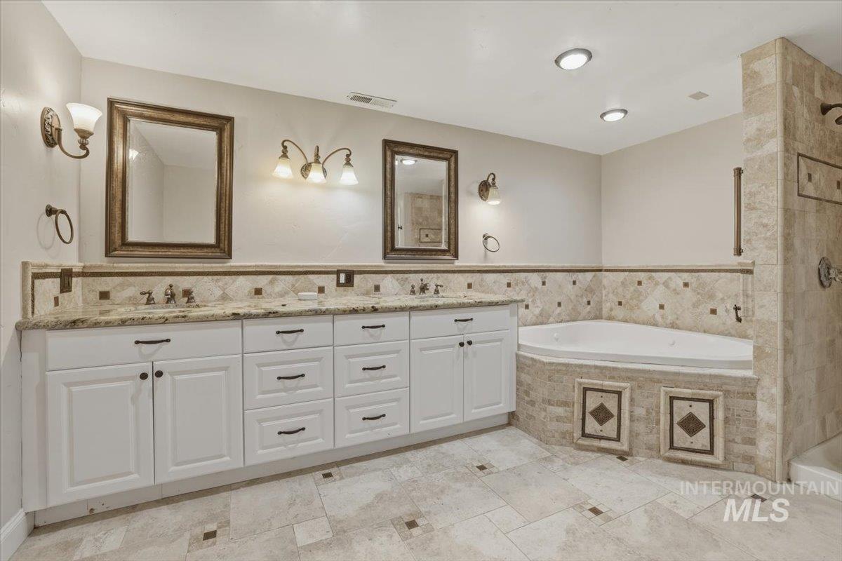 709 Sherry Rd., Nampa, Idaho 83686, 7 Bedrooms, 5.5 Bathrooms, Residential For Sale, Price $779,900,MLS 98975304