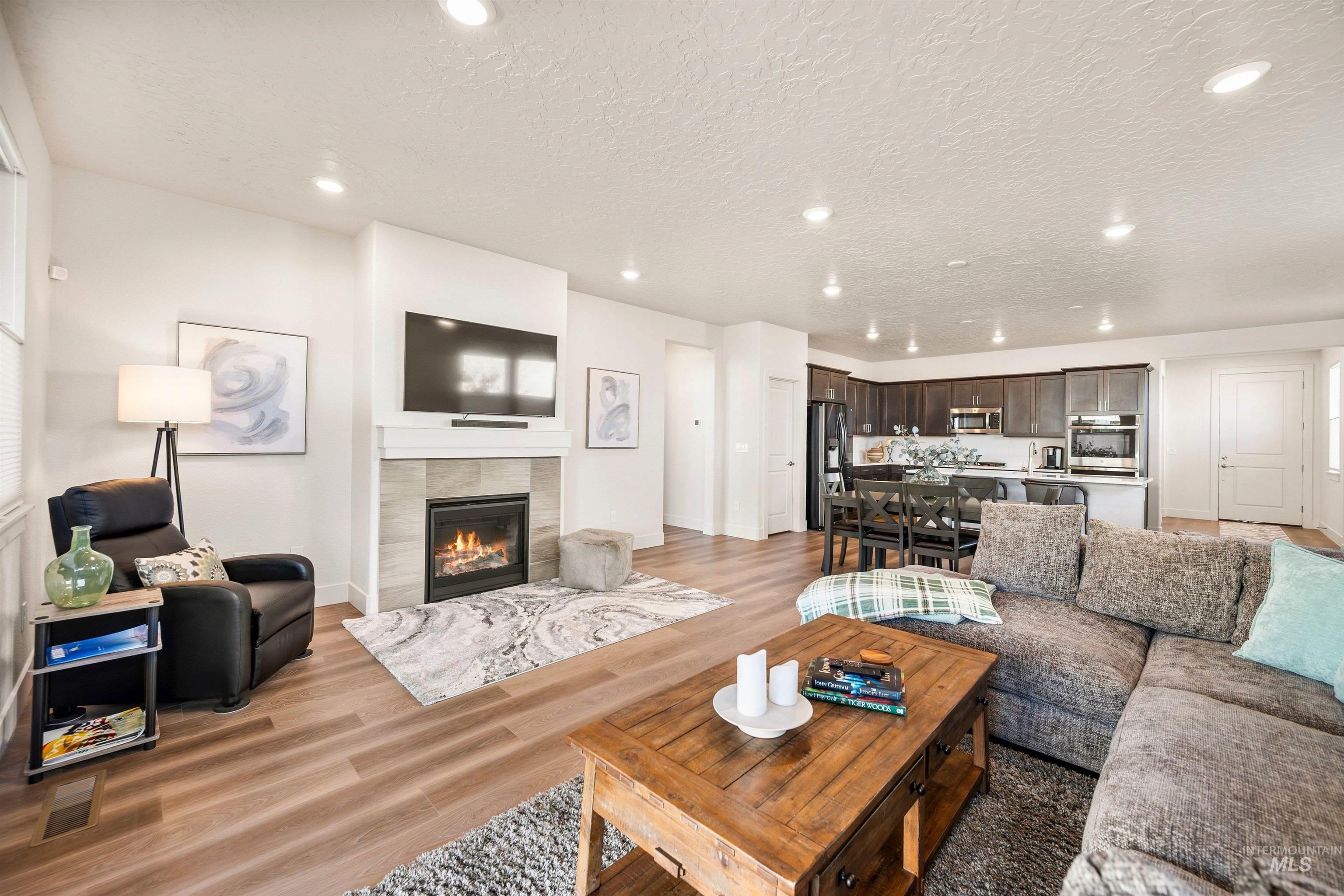 212 E Arimo Street, Meridian, Idaho 83642, 3 Bedrooms, 2 Bathrooms, Residential For Sale, Price $549,000,MLS 98975306