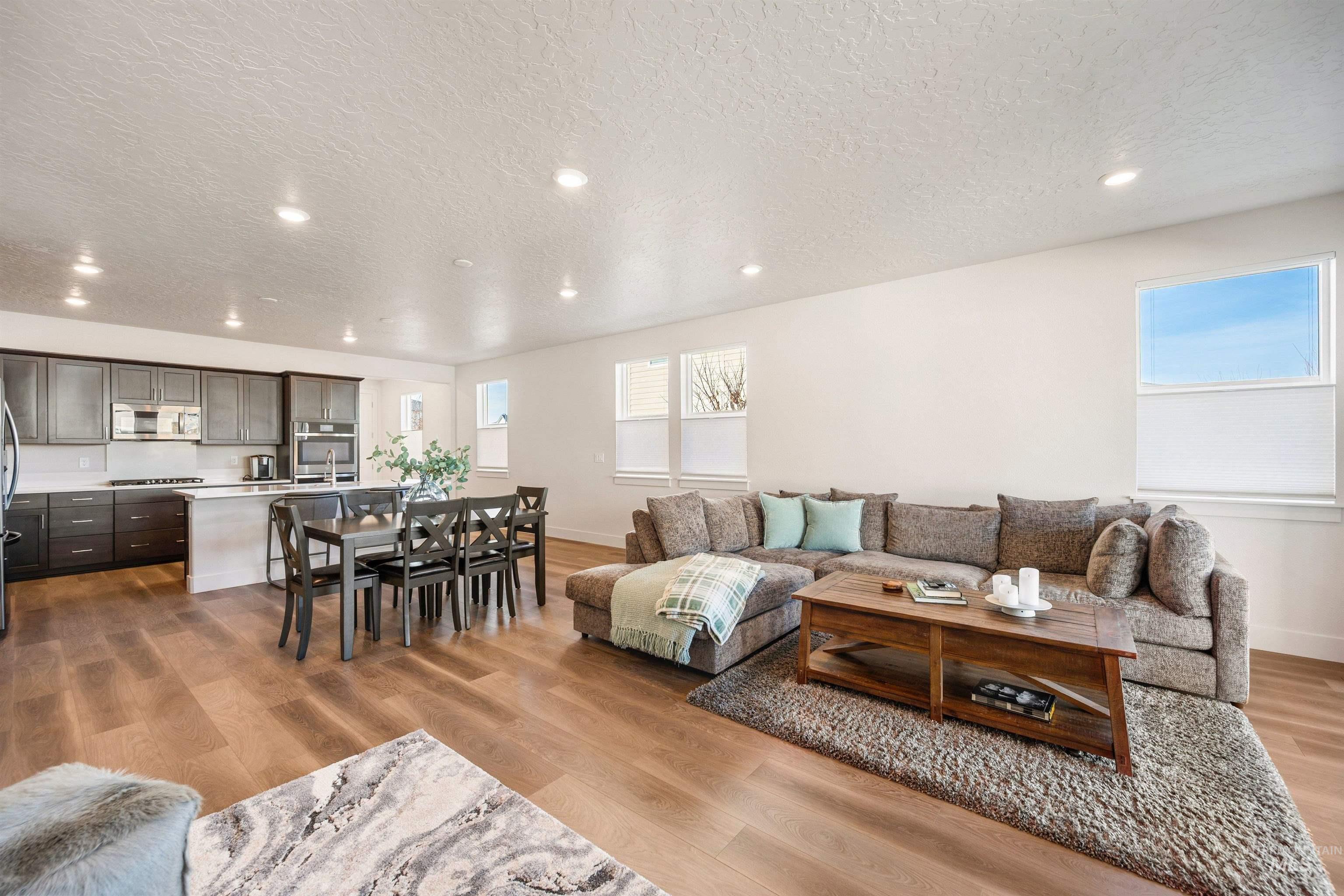 212 E Arimo Street, Meridian, Idaho 83642, 3 Bedrooms, 2 Bathrooms, Residential For Sale, Price $549,000,MLS 98975306