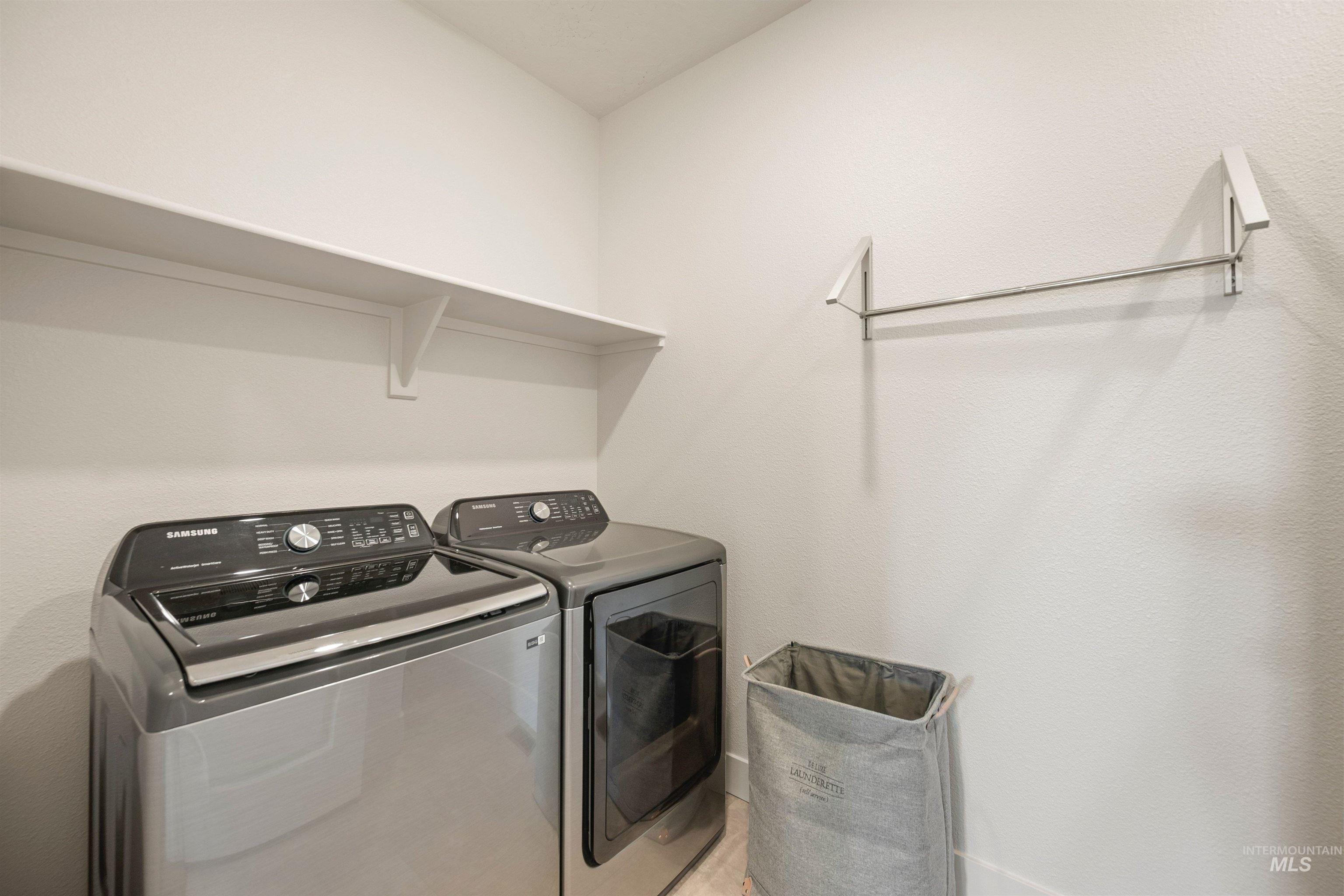 212 E Arimo Street, Meridian, Idaho 83642, 3 Bedrooms, 2 Bathrooms, Residential For Sale, Price $549,000,MLS 98975306