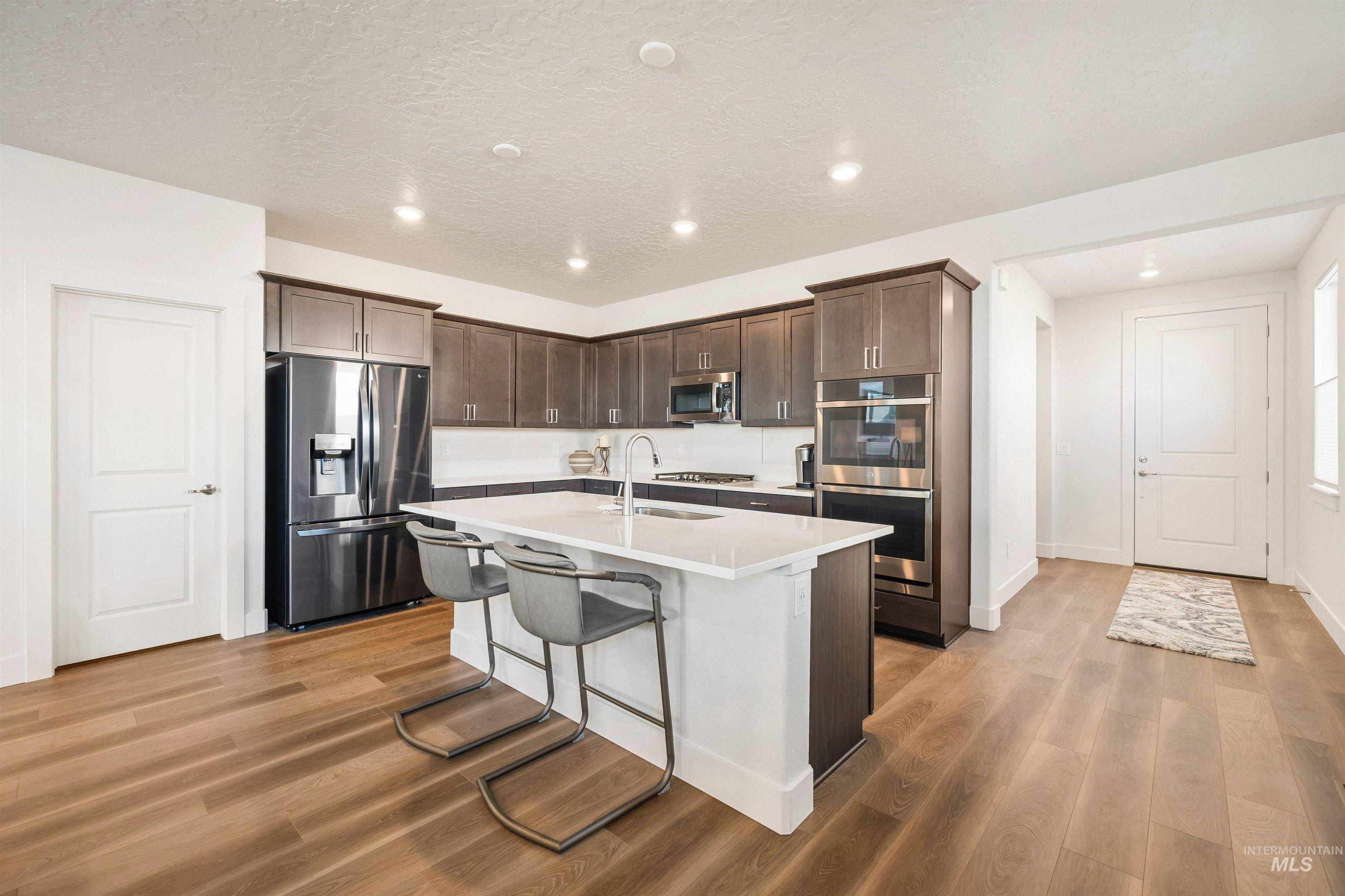 212 E Arimo Street, Meridian, Idaho 83642, 3 Bedrooms, 2 Bathrooms, Residential For Sale, Price $549,000,MLS 98975306