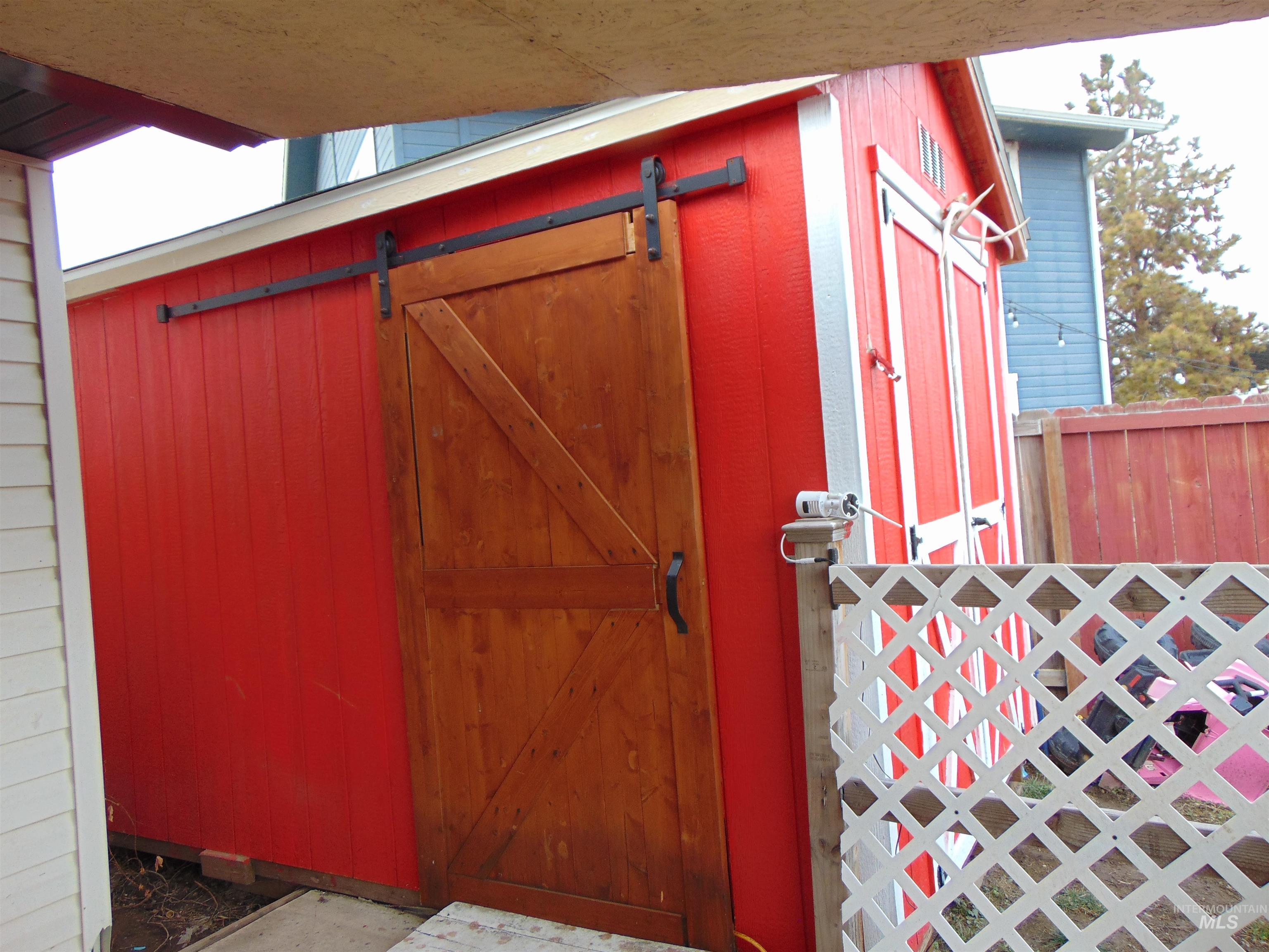 30 Maple Dr., Weiser, Idaho 83672, 3 Bedrooms, 2 Bathrooms, Residential For Sale, Price $399,000, 98975307