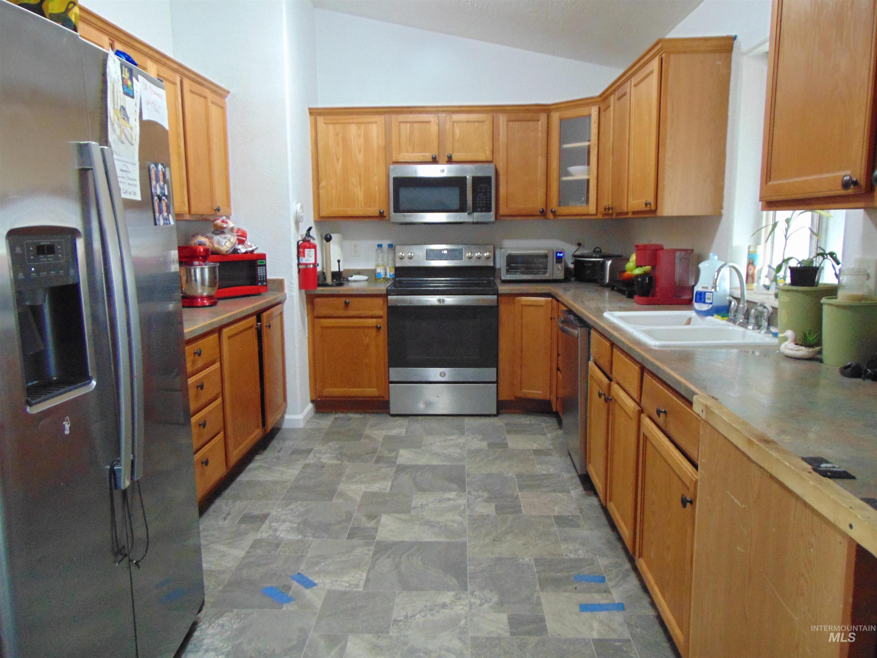 30 Maple Dr., Weiser, Idaho 83672, 3 Bedrooms, 2 Bathrooms, Residential For Sale, Price $399,000, 98975307