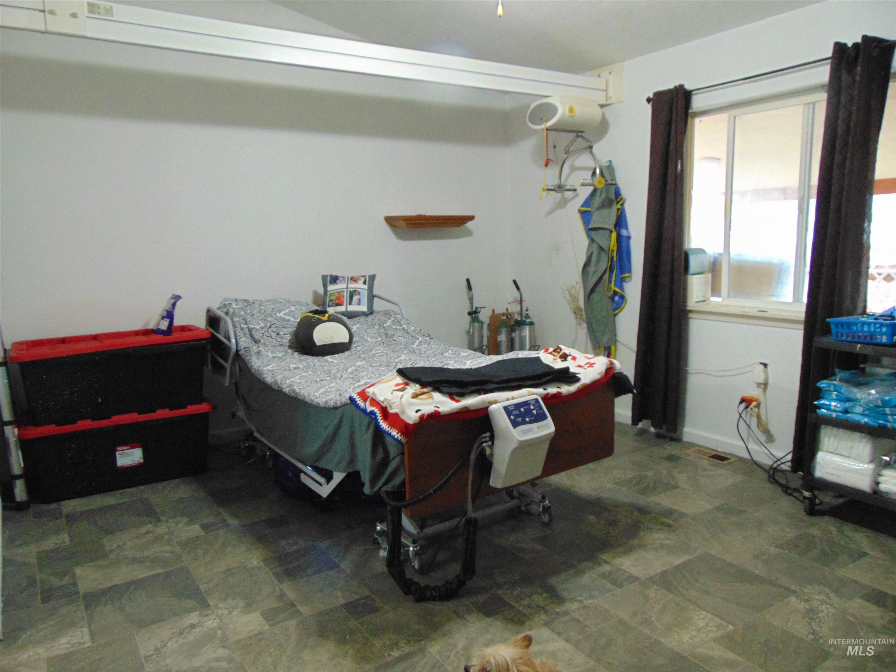 30 Maple Dr., Weiser, Idaho 83672, 3 Bedrooms, 2 Bathrooms, Residential For Sale, Price $399,000, 98975307