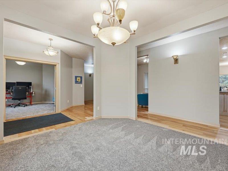 2684 W Lost Rapids, Meridian, Idaho 83646, 4 Bedrooms, 2.5 Bathrooms, Residential For Sale, Price $799,900,MLS 98975309