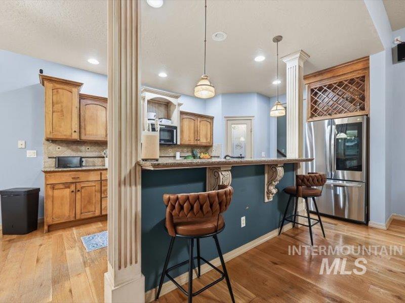 2684 W Lost Rapids, Meridian, Idaho 83646, 4 Bedrooms, 2.5 Bathrooms, Residential For Sale, Price $799,900,MLS 98975309