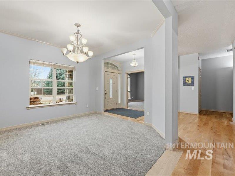 2684 W Lost Rapids, Meridian, Idaho 83646, 4 Bedrooms, 2.5 Bathrooms, Residential For Sale, Price $799,900,MLS 98975309