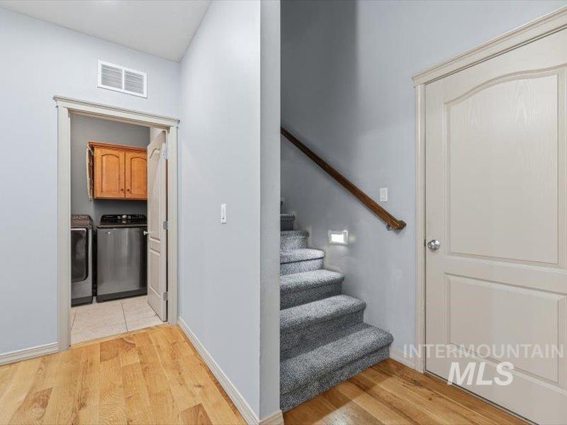 2684 W Lost Rapids, Meridian, Idaho 83646, 4 Bedrooms, 2.5 Bathrooms, Residential For Sale, Price $799,900,MLS 98975309