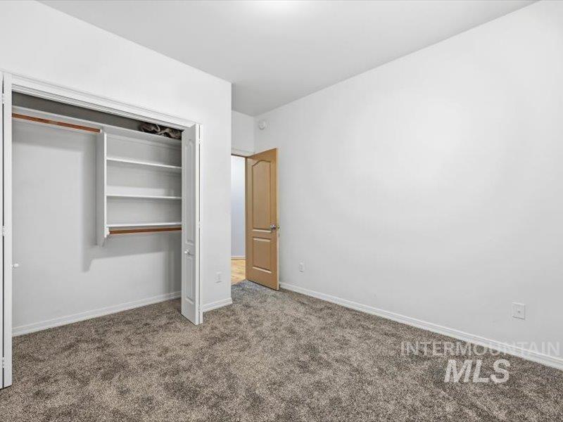 2684 W Lost Rapids, Meridian, Idaho 83646, 4 Bedrooms, 2.5 Bathrooms, Residential For Sale, Price $799,900,MLS 98975309