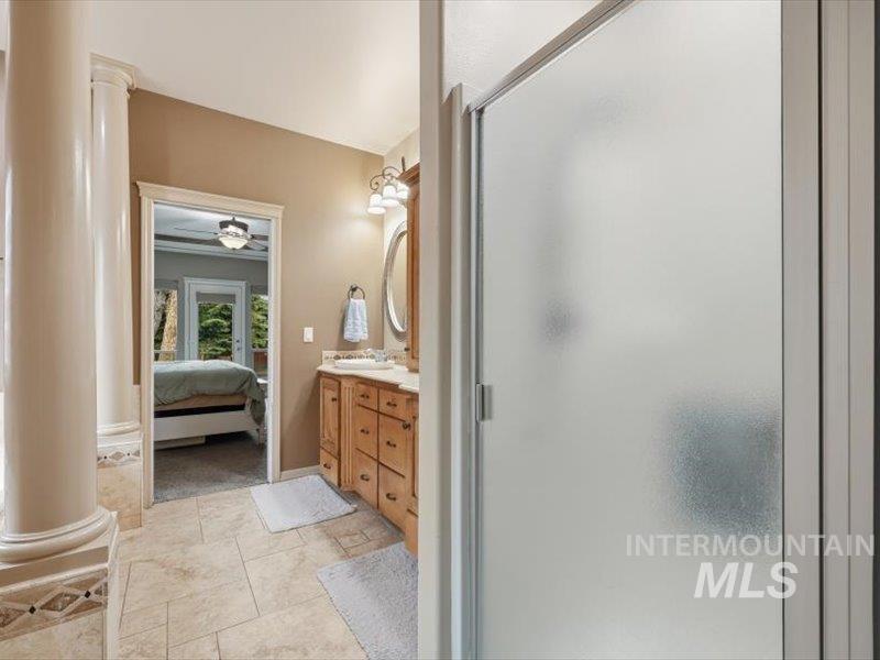 2684 W Lost Rapids, Meridian, Idaho 83646, 4 Bedrooms, 2.5 Bathrooms, Residential For Sale, Price $799,900,MLS 98975309