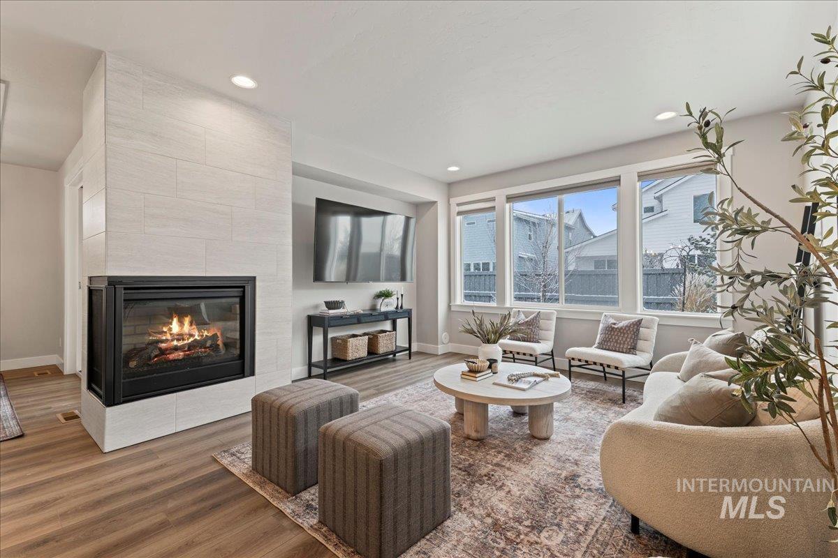 10239 Silversun St, Nampa, Idaho 83687, 4 Bedrooms, 2.5 Bathrooms, Residential For Sale, Price $470,000,MLS 98975310