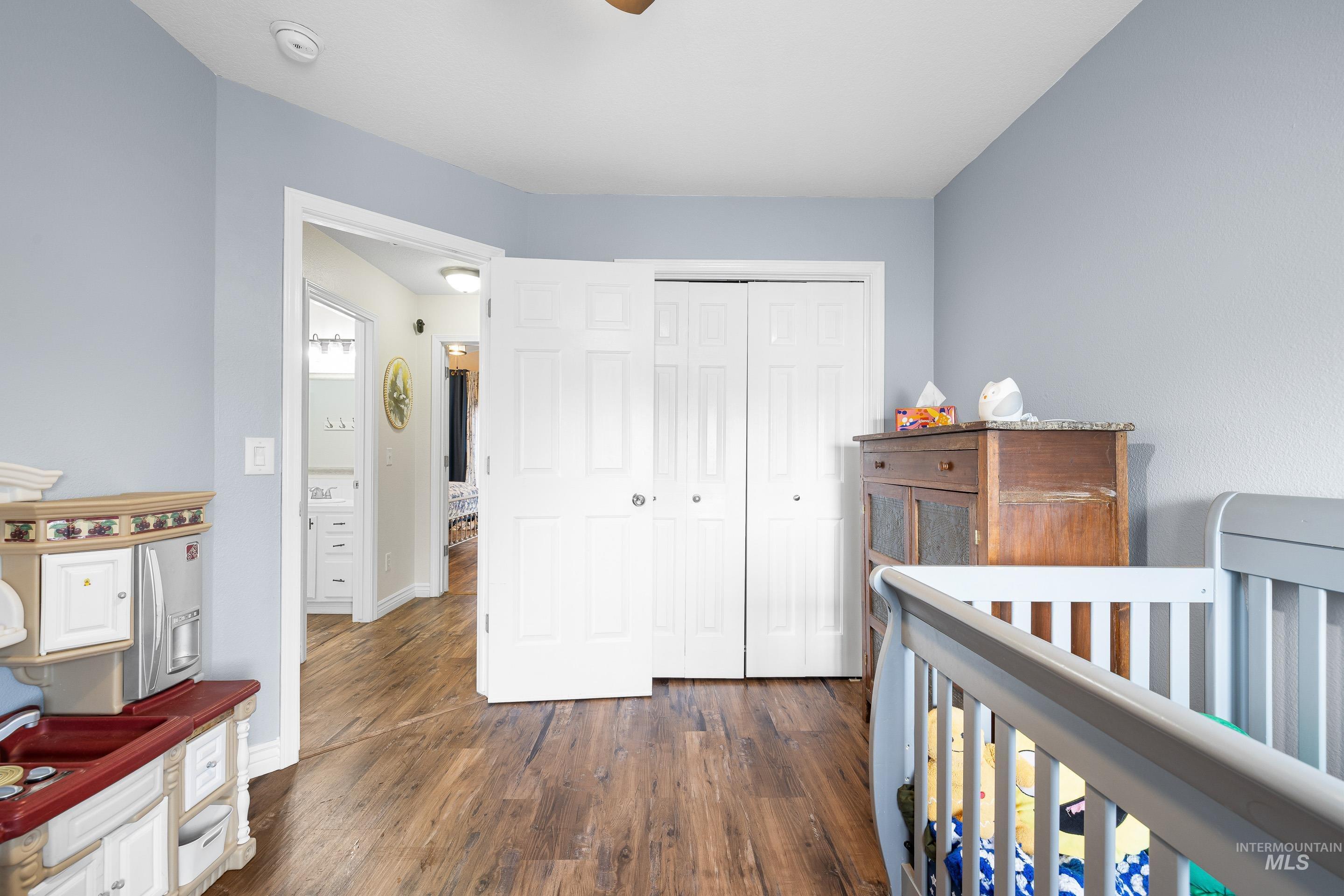 2600 W Creekstone, Meridian, Idaho 83642, 4 Bedrooms, 3 Bathrooms, Residential For Sale, Price $475,000,MLS 98975311