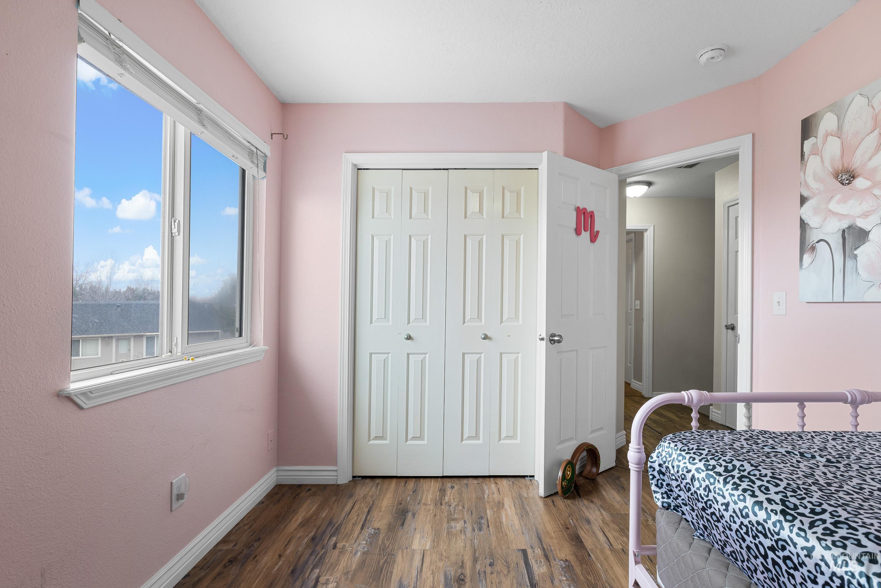 2600 W Creekstone, Meridian, Idaho 83642, 4 Bedrooms, 3 Bathrooms, Residential For Sale, Price $475,000,MLS 98975311