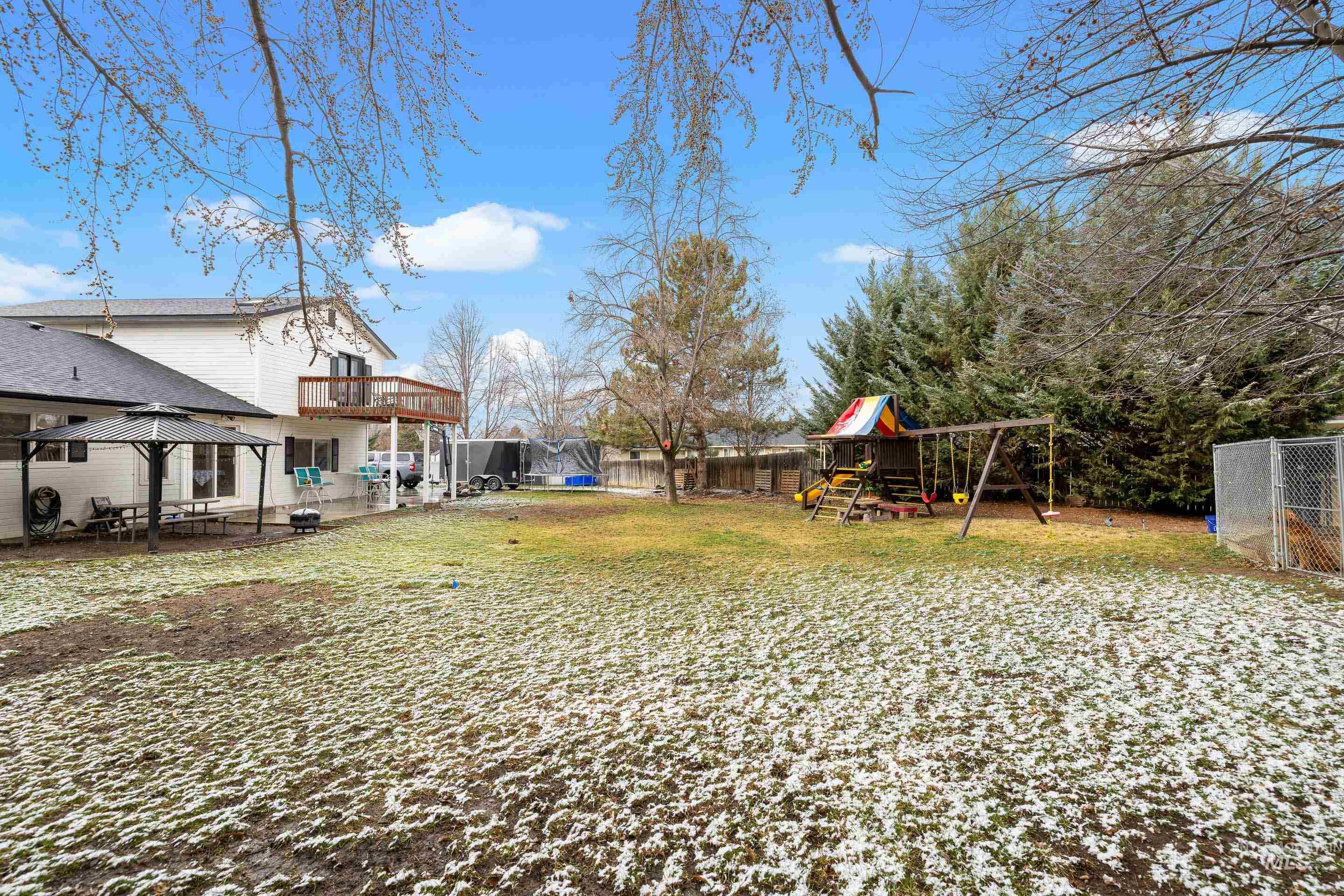 2600 W Creekstone, Meridian, Idaho 83642, 4 Bedrooms, 3 Bathrooms, Residential For Sale, Price $475,000,MLS 98975311