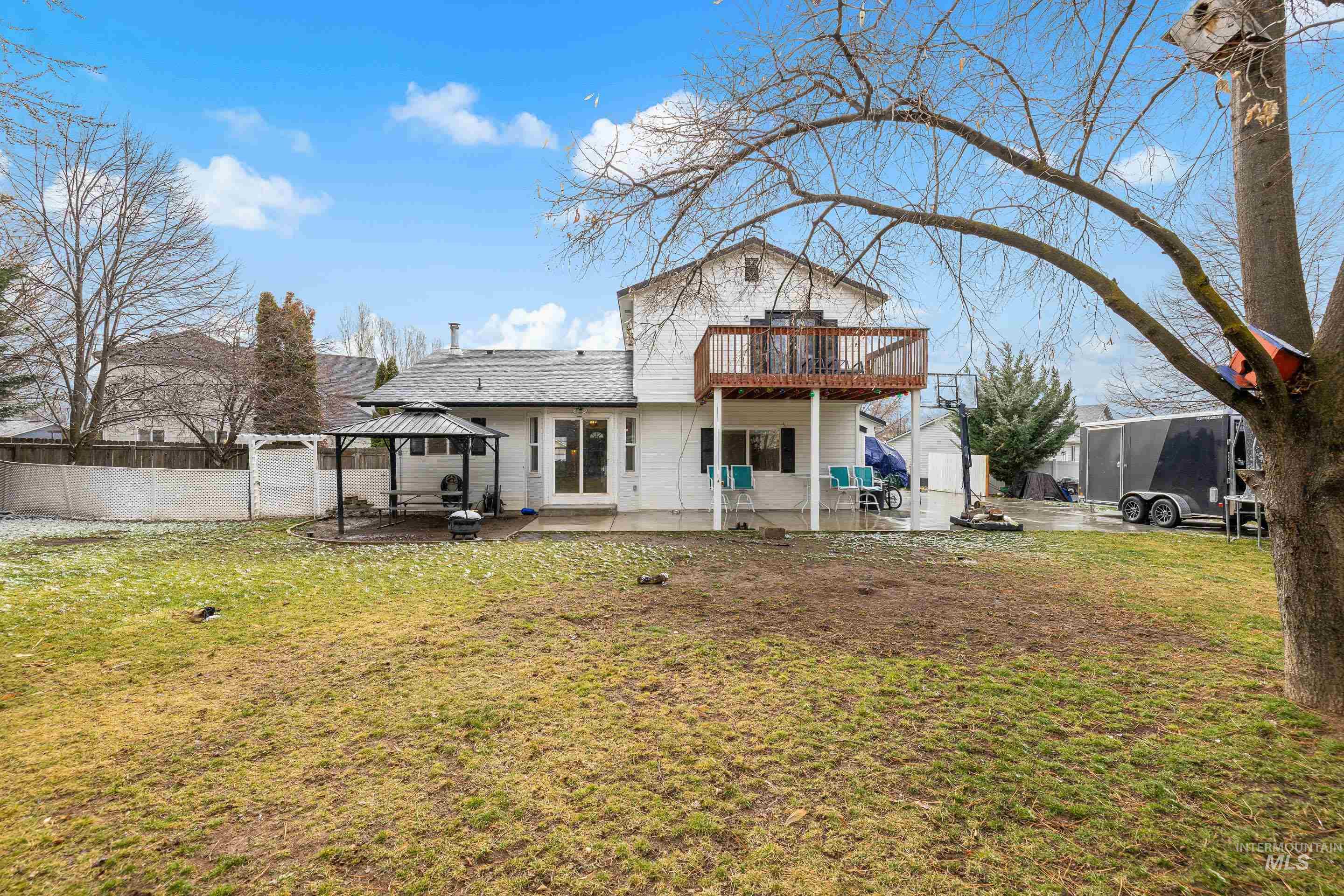 2600 W Creekstone, Meridian, Idaho 83642, 4 Bedrooms, 3 Bathrooms, Residential For Sale, Price $475,000,MLS 98975311