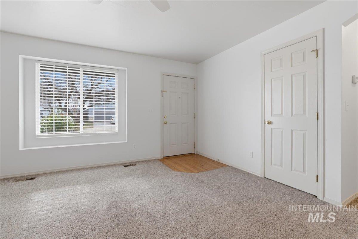 250 W White Sands Dr., Meridian, Idaho 83646, 3 Bedrooms, 2 Bathrooms, Residential For Sale, Price $409,999,MLS 98975312